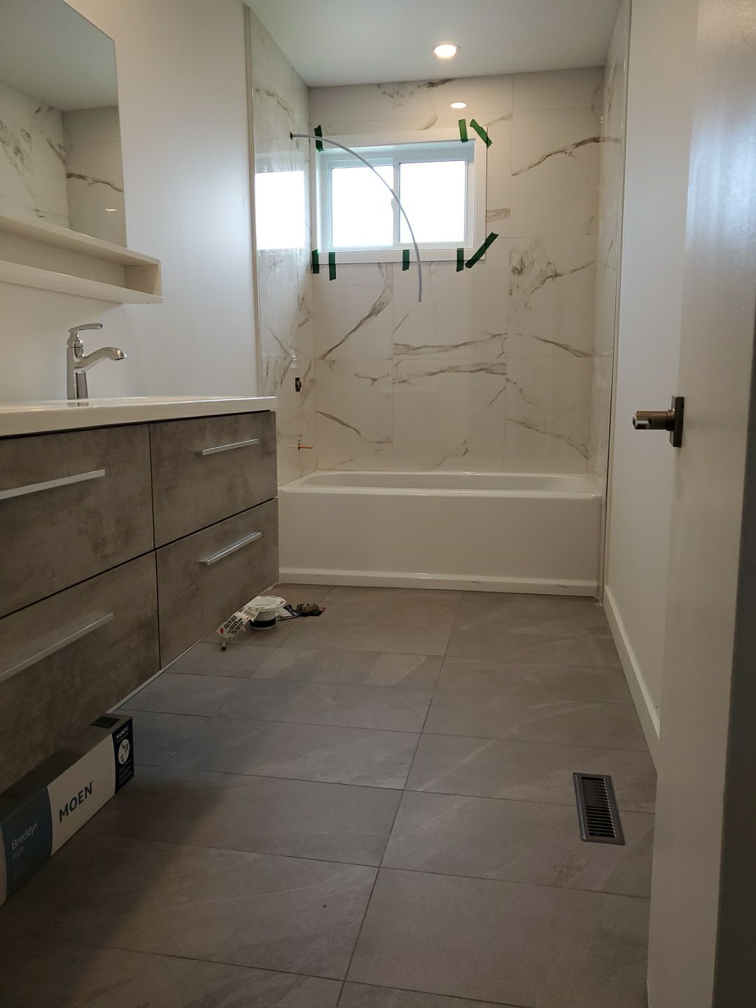 Full house renovation  by Eco-Nature Construction Inc.