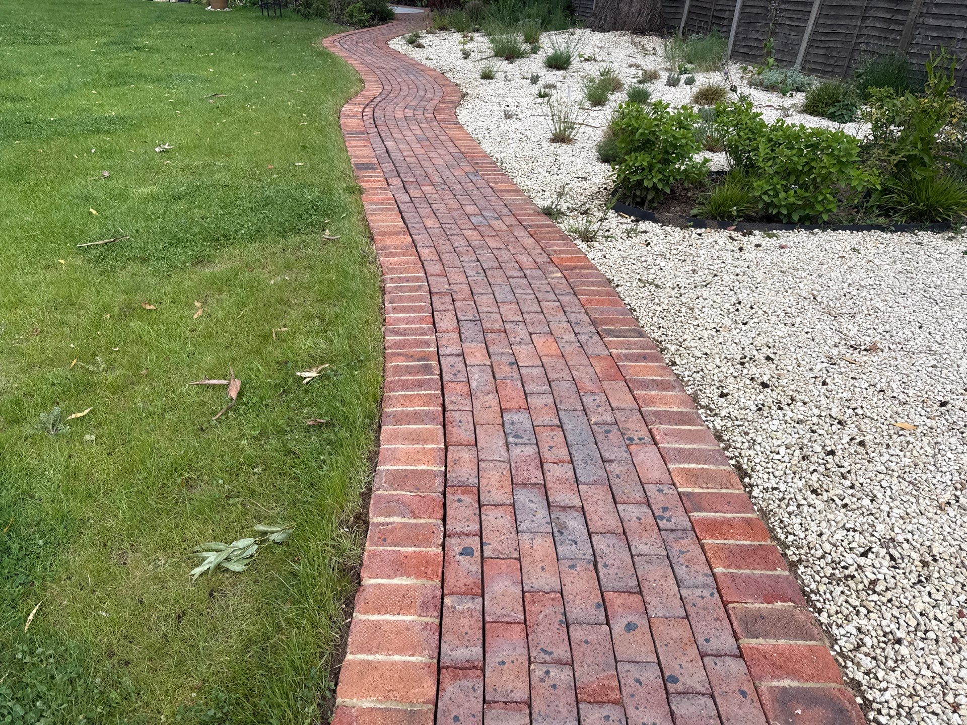 Patio - Walkways - Render Cleaning Surrey by Ges Exterior Cleaning ltd