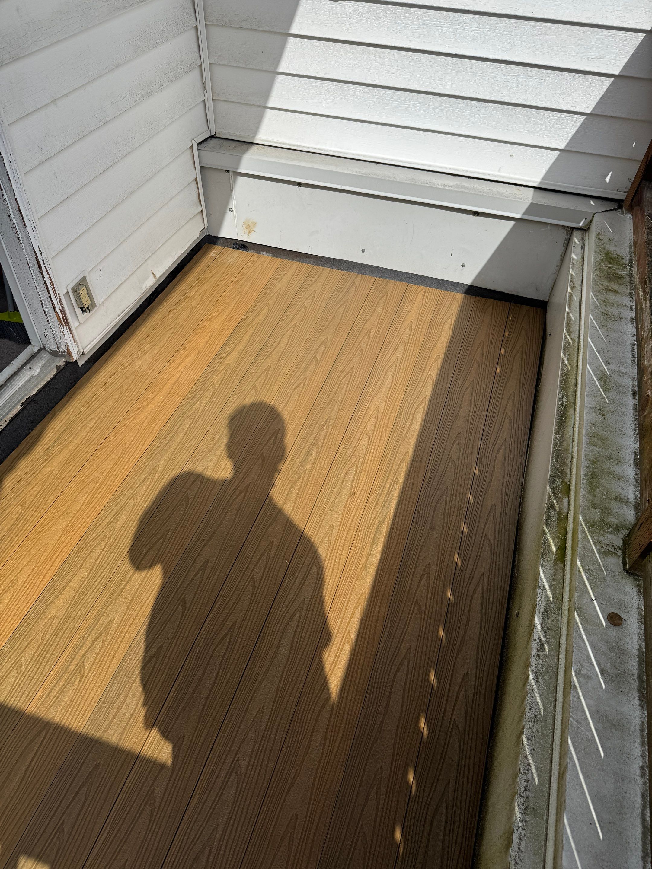 Composite Deck with Aluminum Framing  by YVR Construction Group