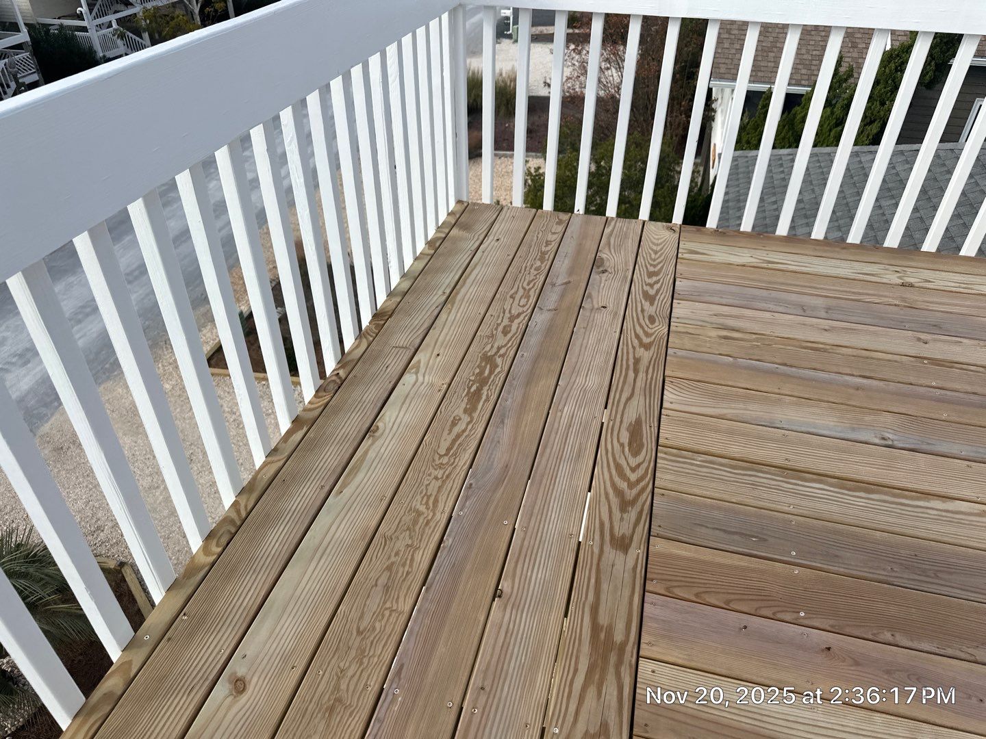 Wood Deck using Wood Sealant by DuraSeal