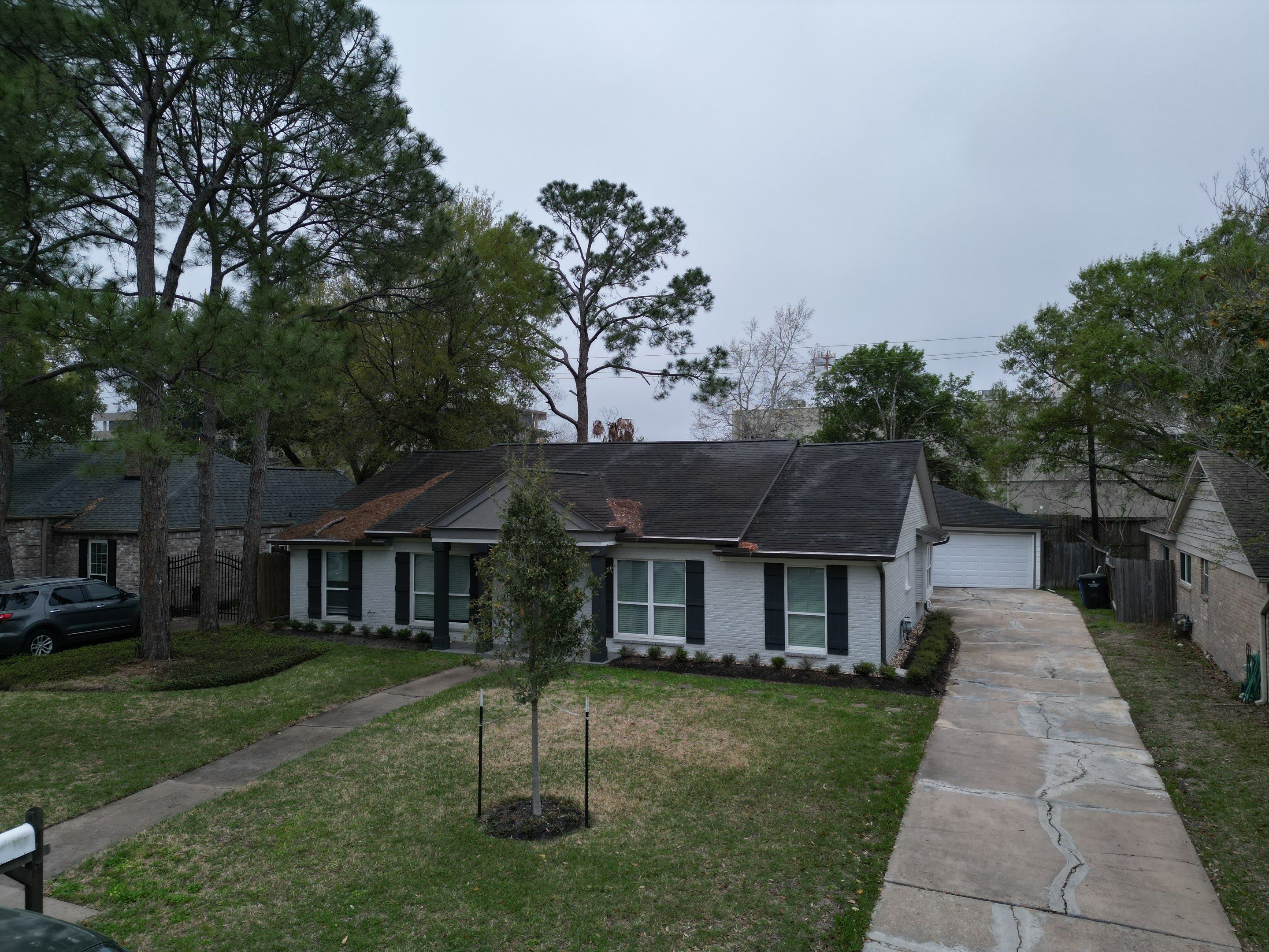 IKO Cambridge Dual Grey by HHH Roofing & Construction