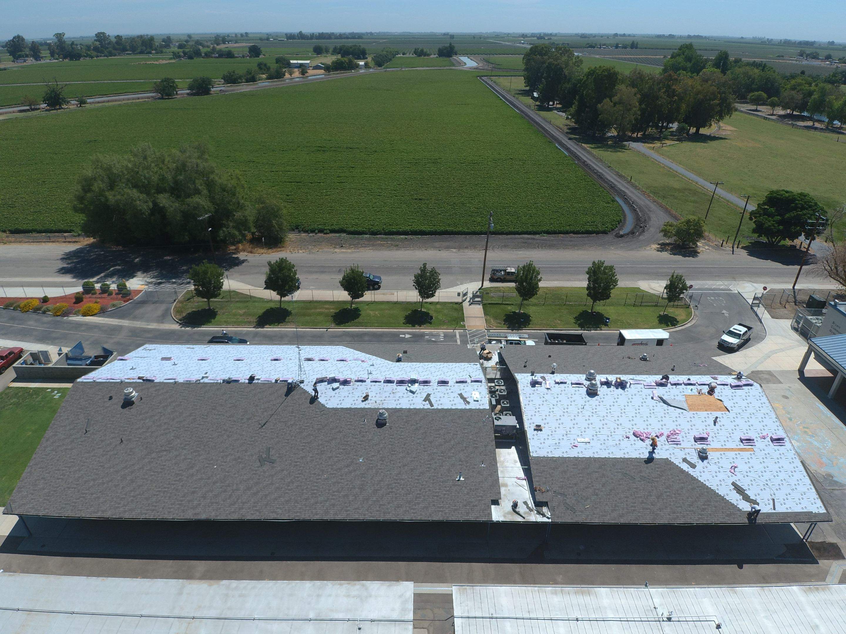 Certainteed Landmark Solaris shingle job using Certainteed Landmark Solaris composition shingles by Straight Edge Roofing Inc