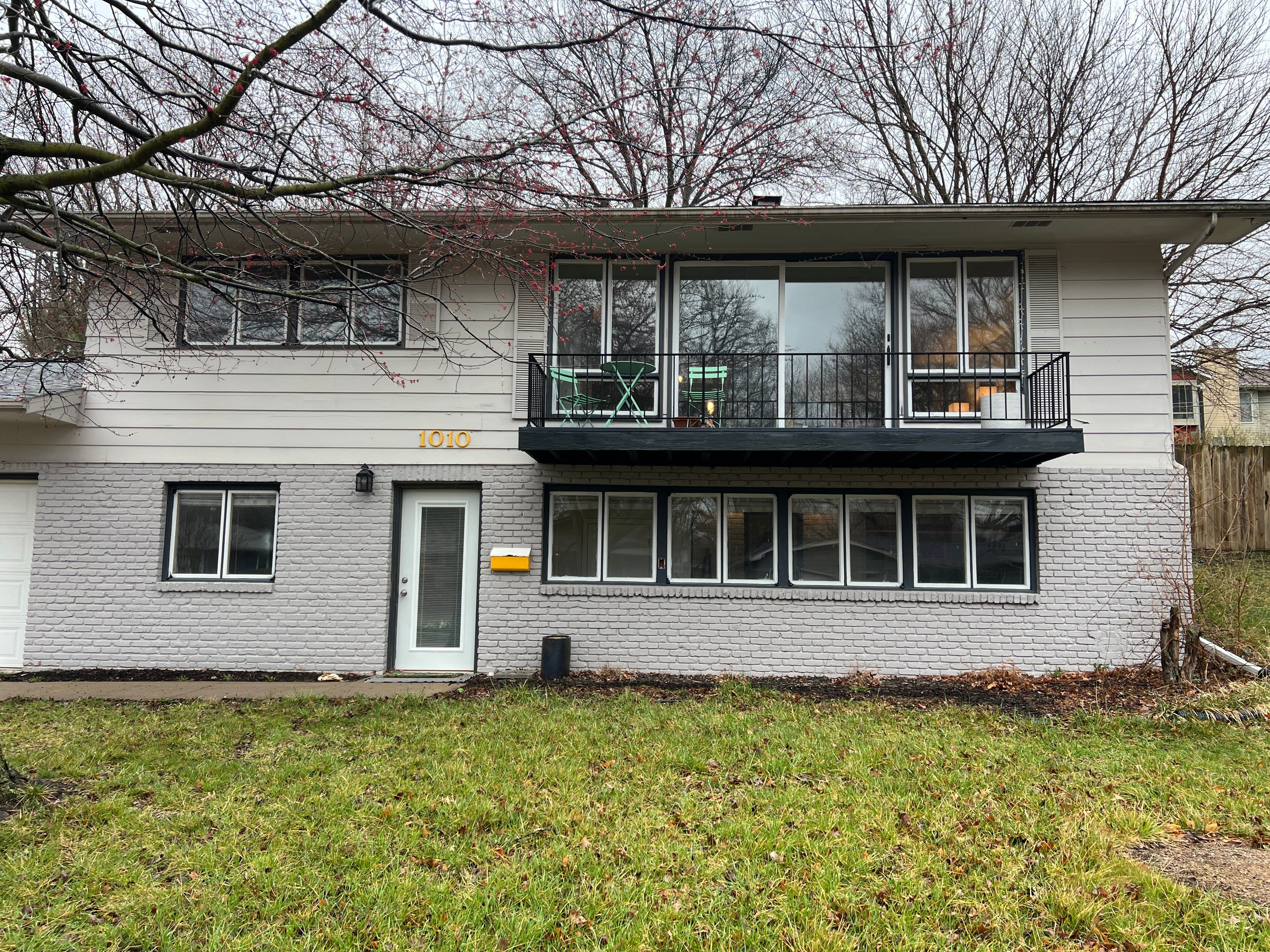 Window Installation using Pella 250 series vinyl window by United Windows and Siding LLC