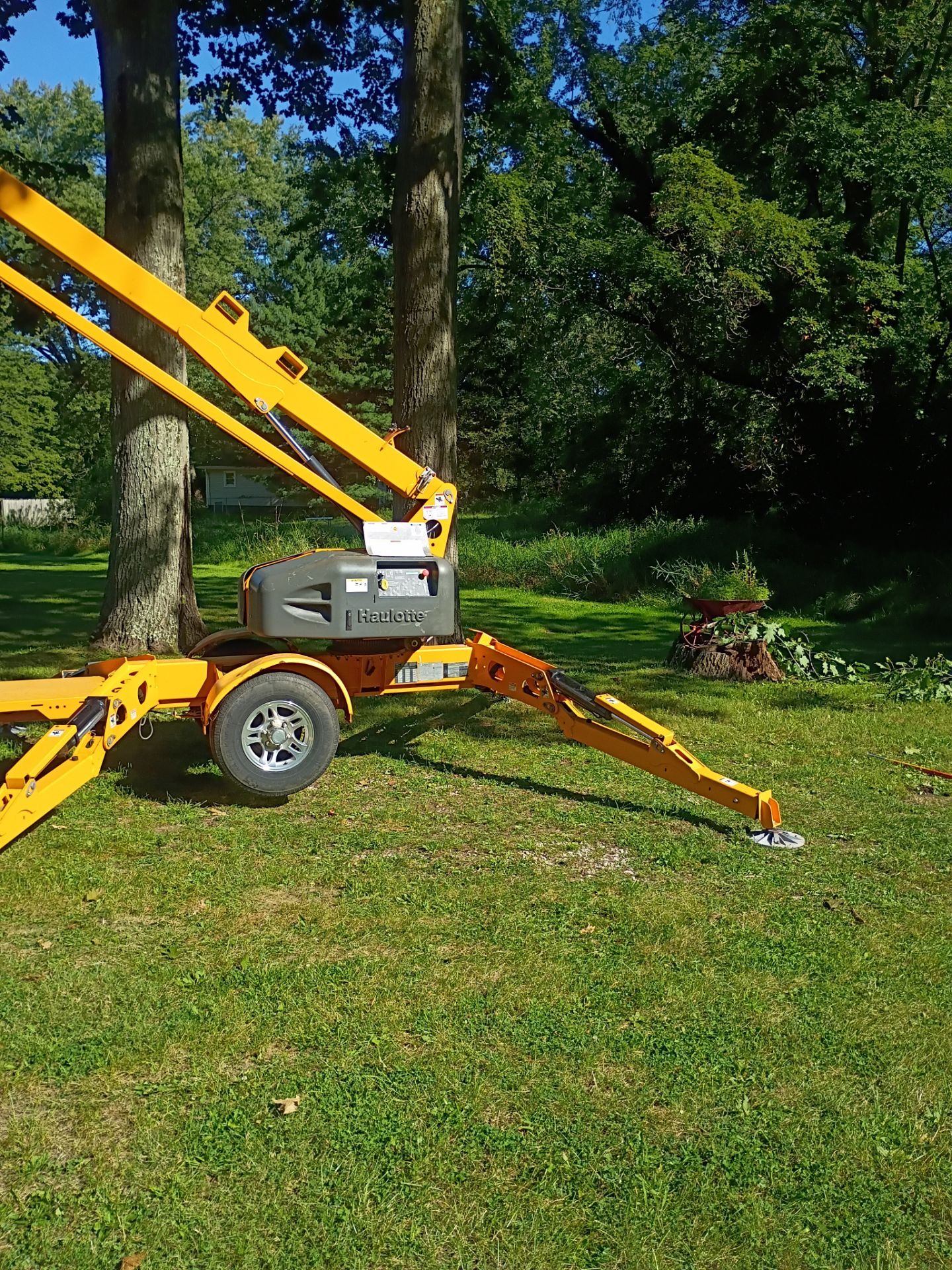Tree Trimming & Tree Removal in Akron Ohio by Mike Jones & Sons Tree Service LLC 