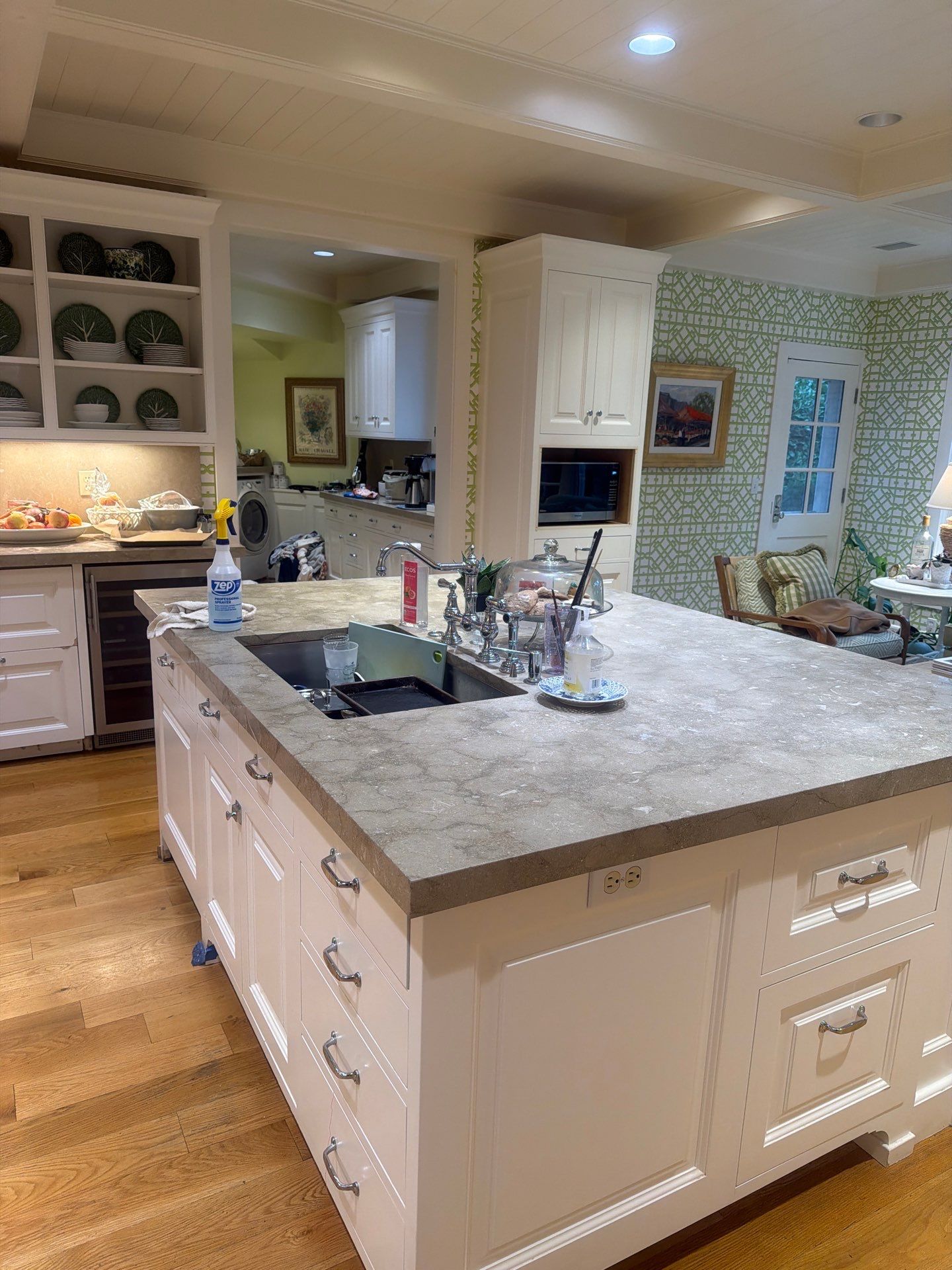 House Cleaning and Maid Service in Dunthorpe Portland by Cloud 9 Professional Cleaning Services