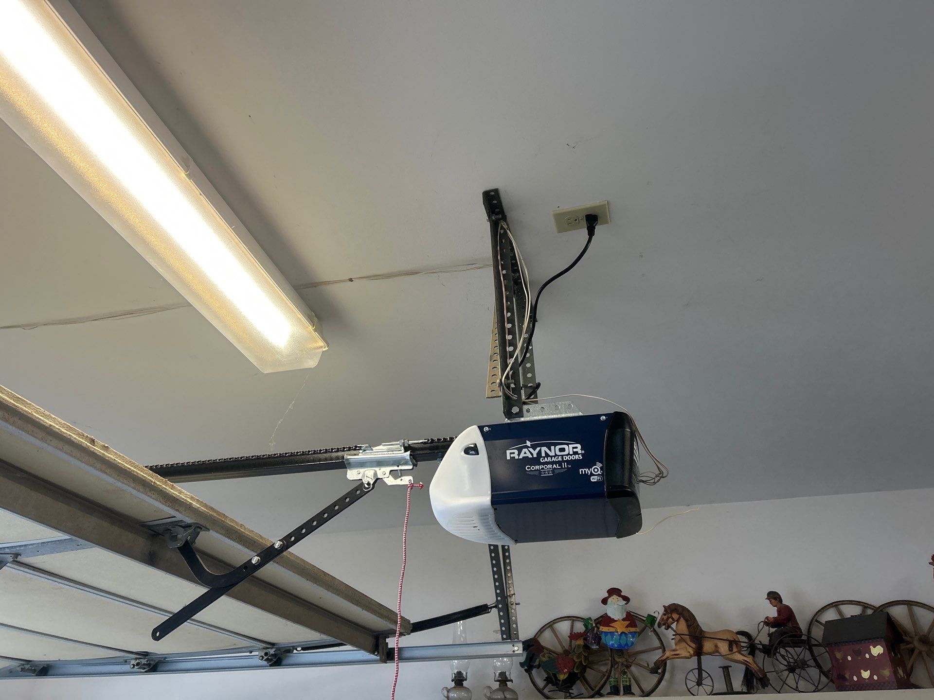 Operator Installation using Raynor Corporal 1/2HP Chain Drive Operator (LM) by Keene Door