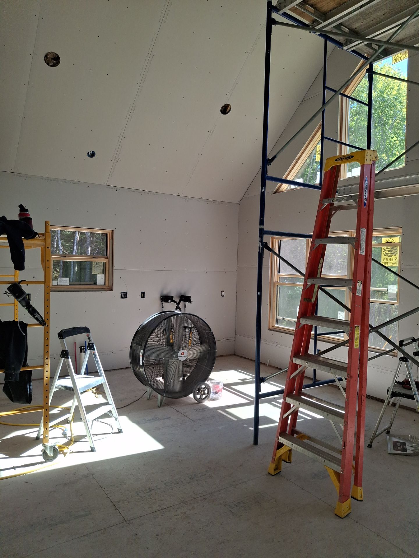 New construction Drywall  by Big Pine Panting Inc