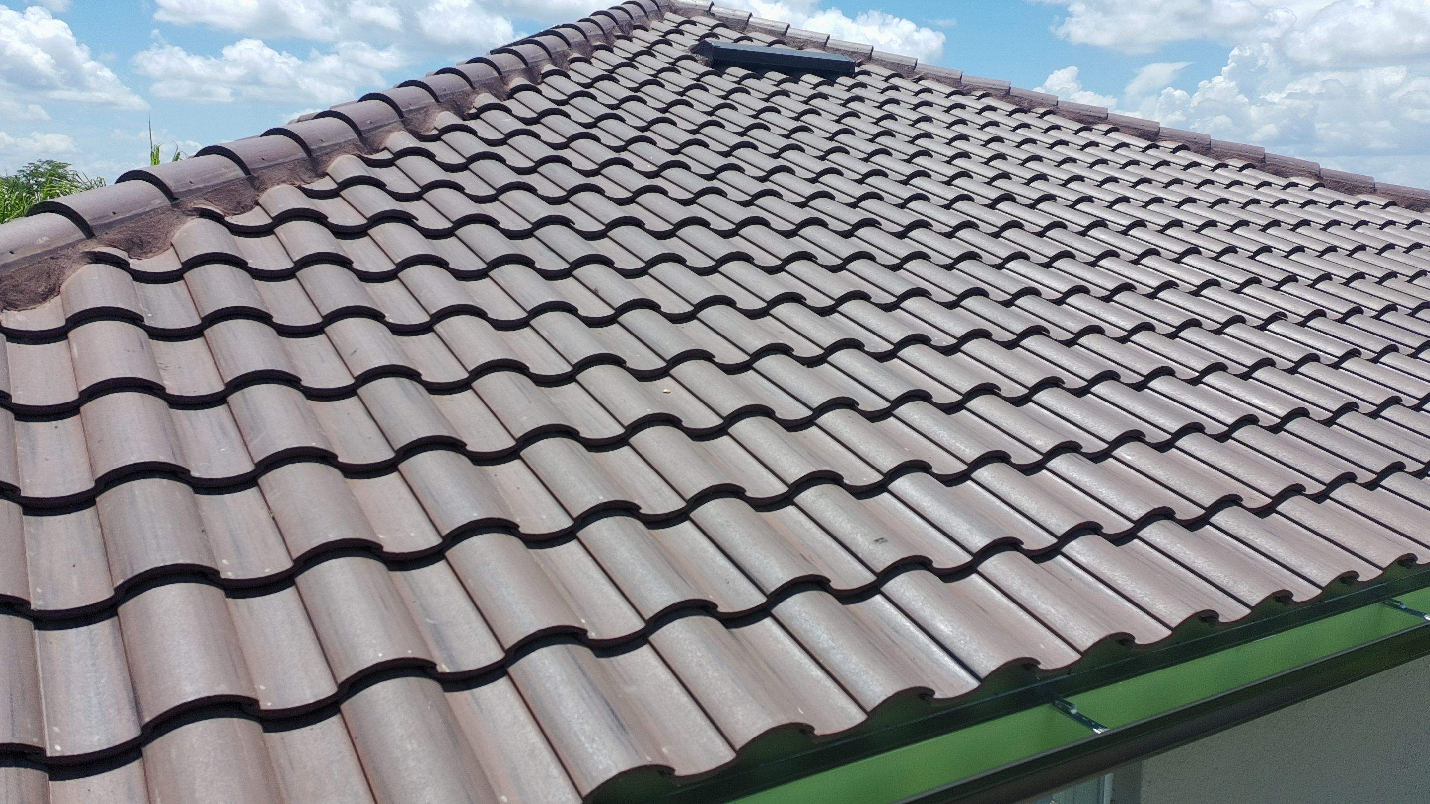 Concrete Tile Replacement in Botanica Lakes by International Roofing
