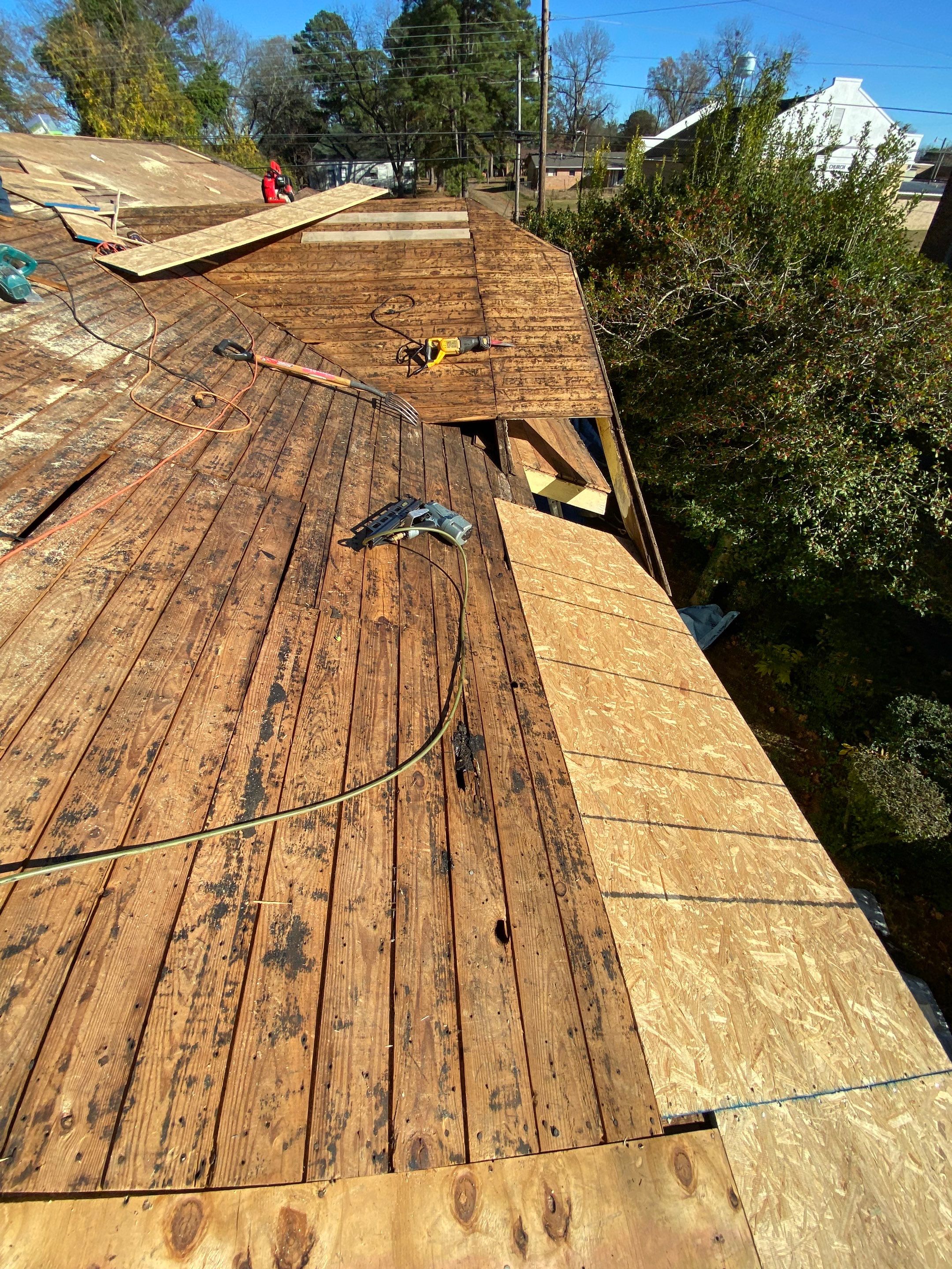 Residential Shingle Reroof using CertainTeed XT25: Resawn Shake by Hostetler Roofing
