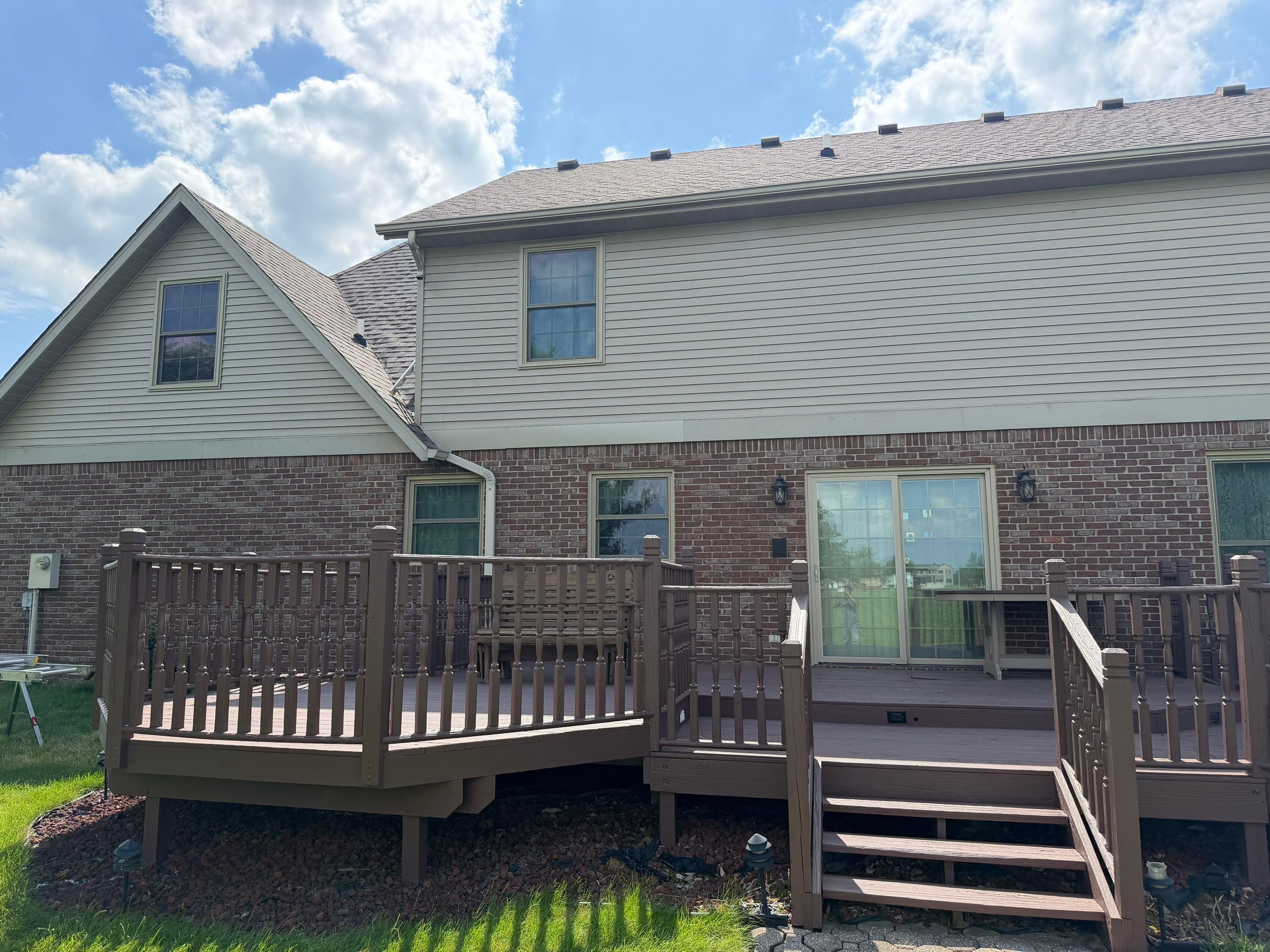Owens Corning Duration - Driftwood / Certainteed Mainstreet - Natural Clay