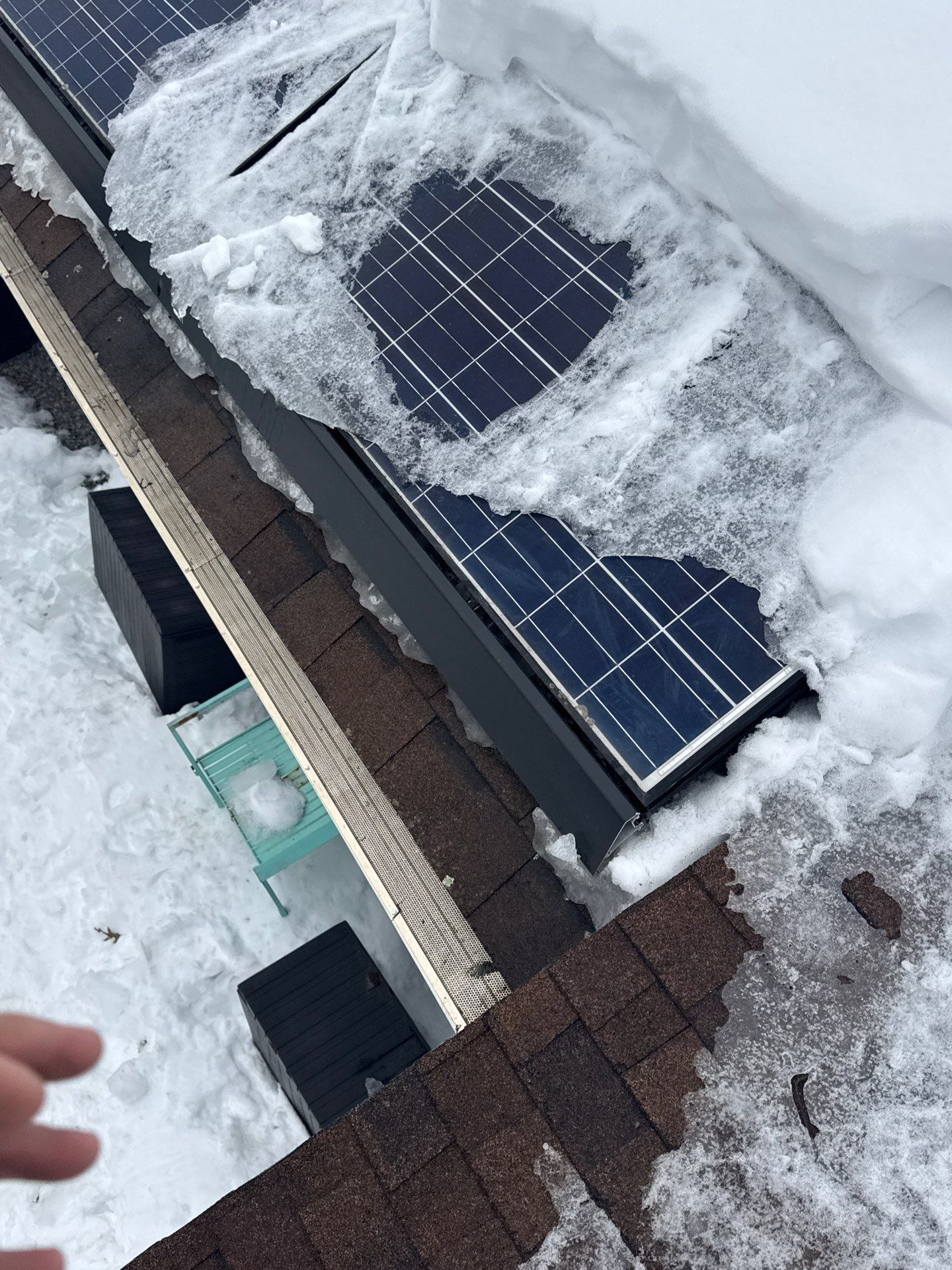 Ice Dam Removal & Snow Removal in Woburn, MA by Mighty Dog Roofing of Greater Middlesex County
