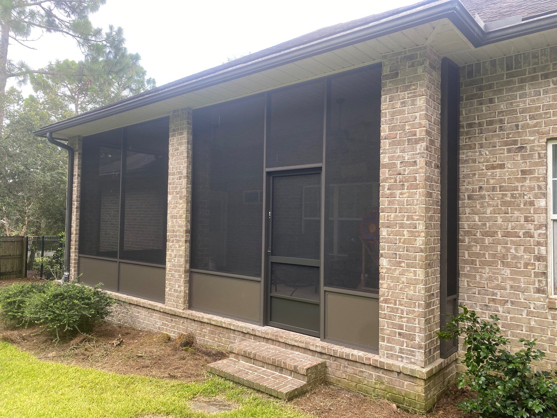 Niceville Screen Under by Titan Sunrooms