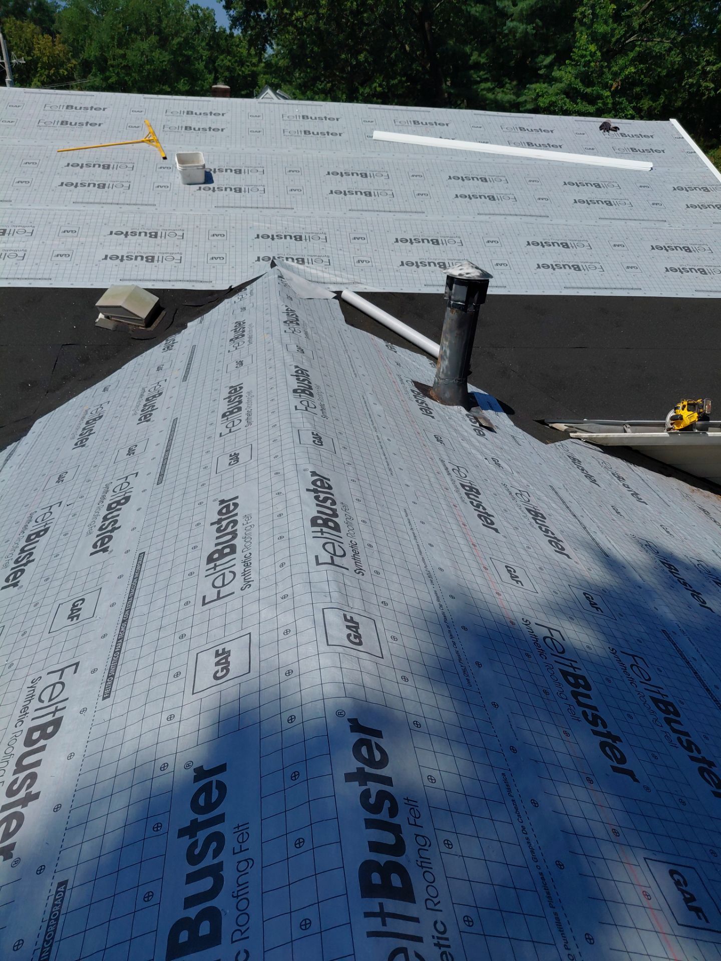 Alexandria: Residential Roof Replacement with GAF Timberline HDZ in Nantucket Morning by RM Banning, Inc.