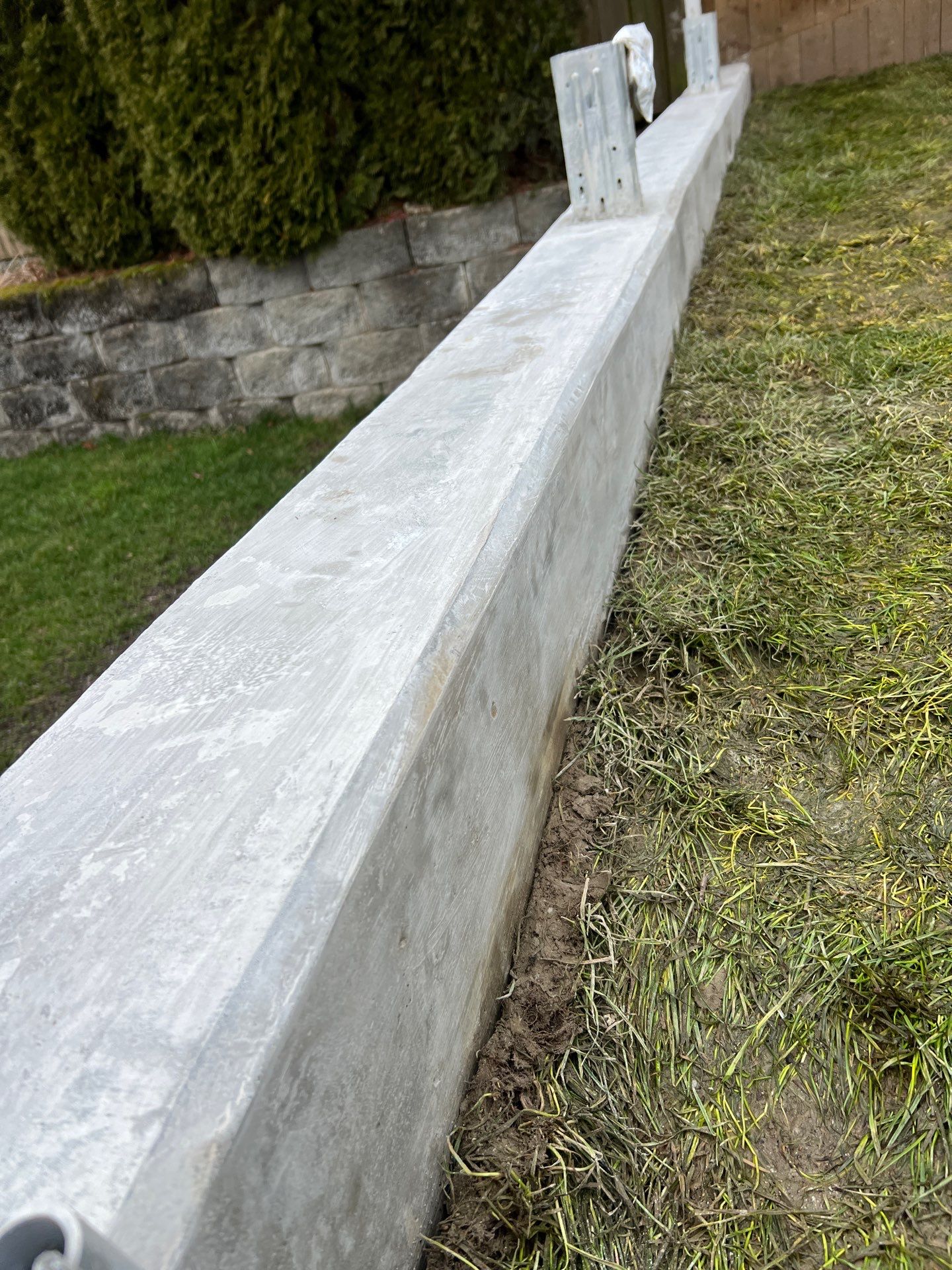 Concrete Retaining Wall | Maple Valley  by Jireh Asphalt & Concrete Inc 