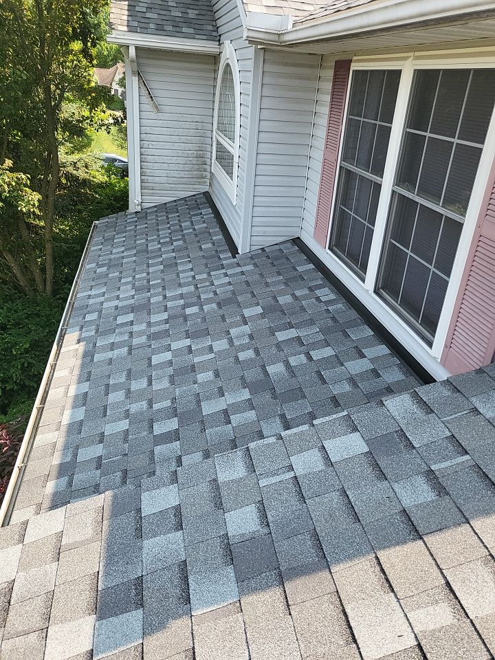 ATLAS PINNACLE COLOR: COASTAL GRANITE by Eagle Eye Roofing