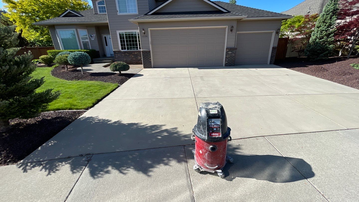 Driveway using Pebble Beach by Croc Coatings, LLC