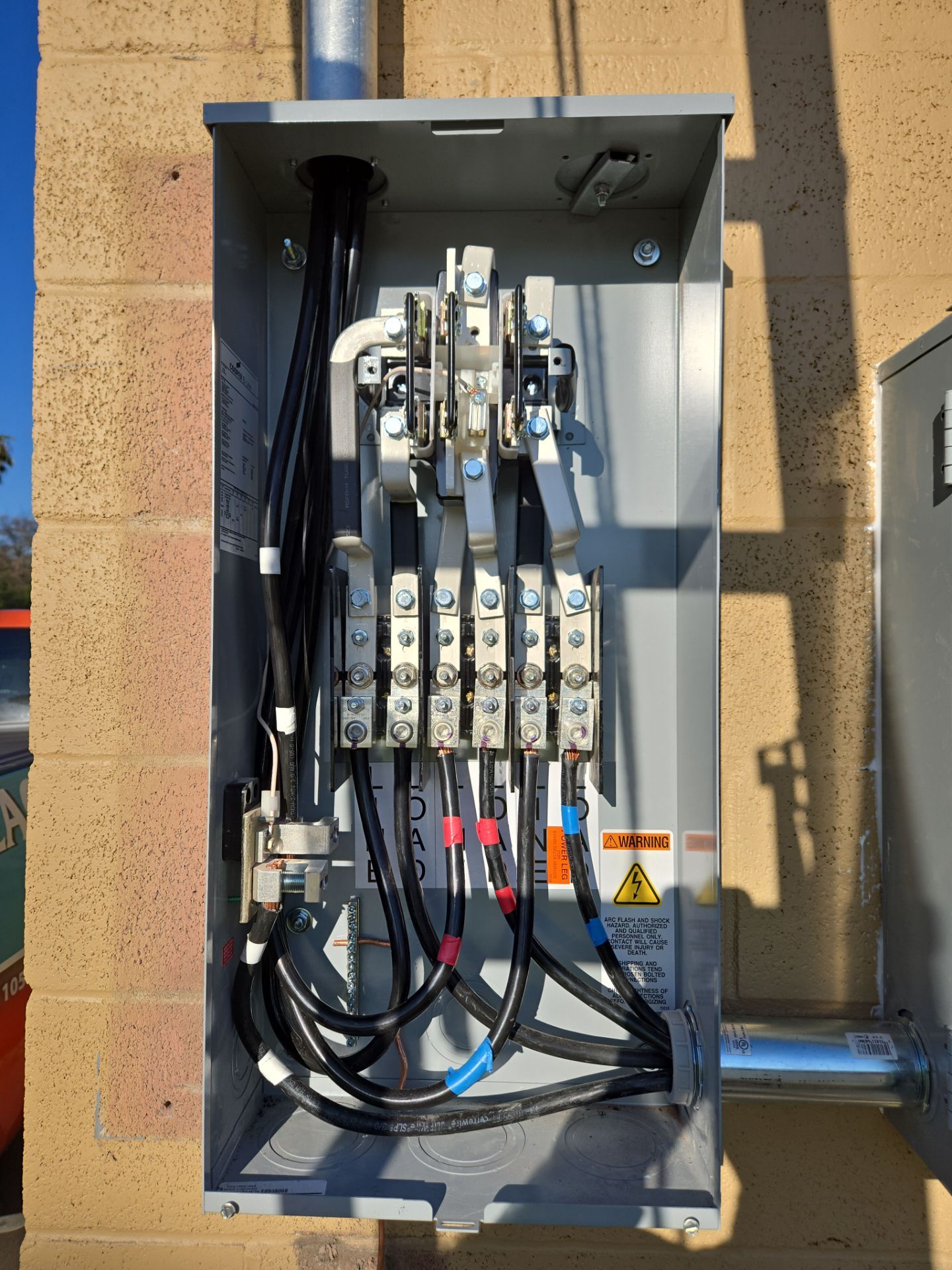 200a 3ph MPU by Peach Electric Inc