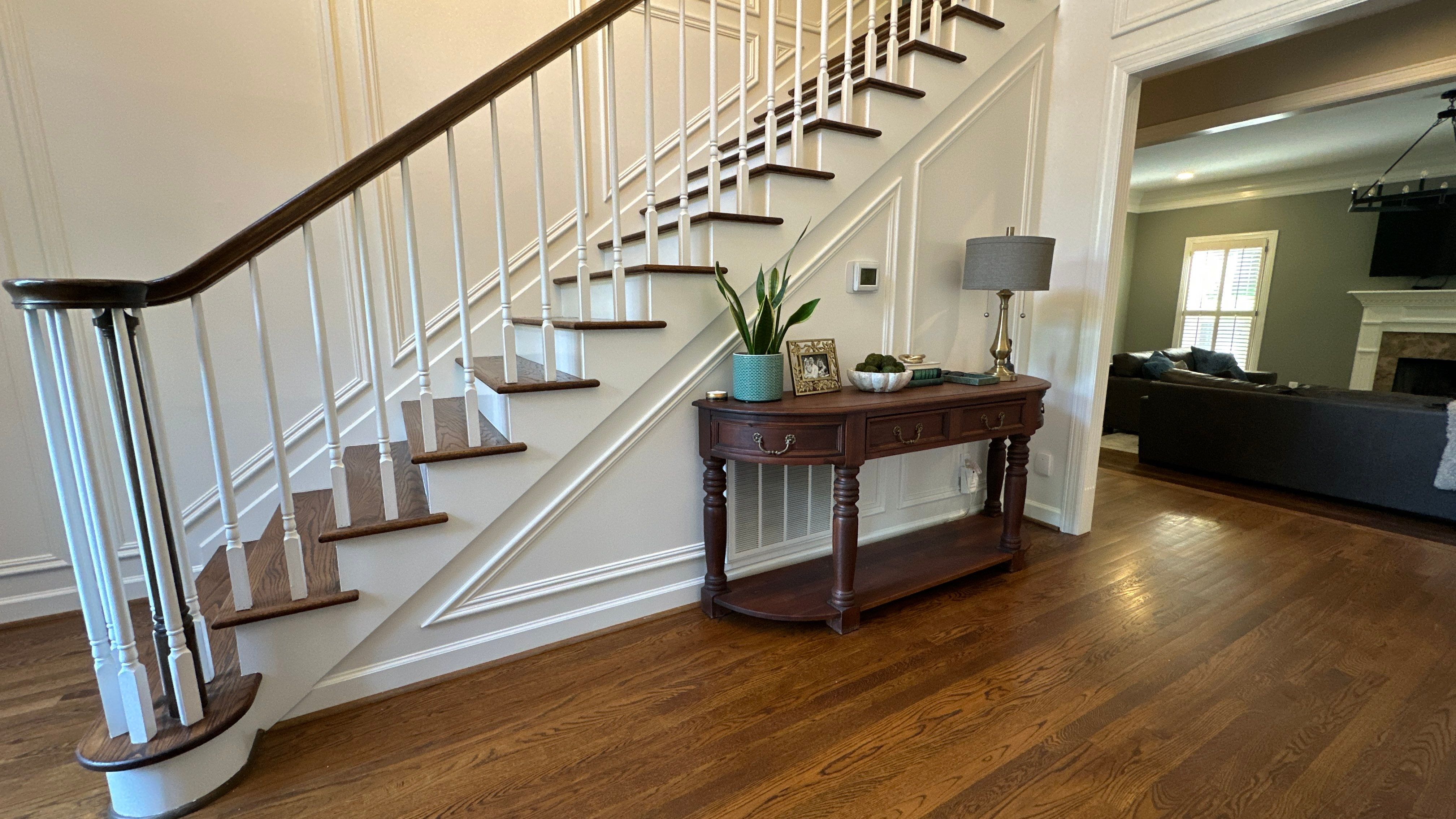 Interior Painting/Trim Work in Brentwood by Music City Improvements