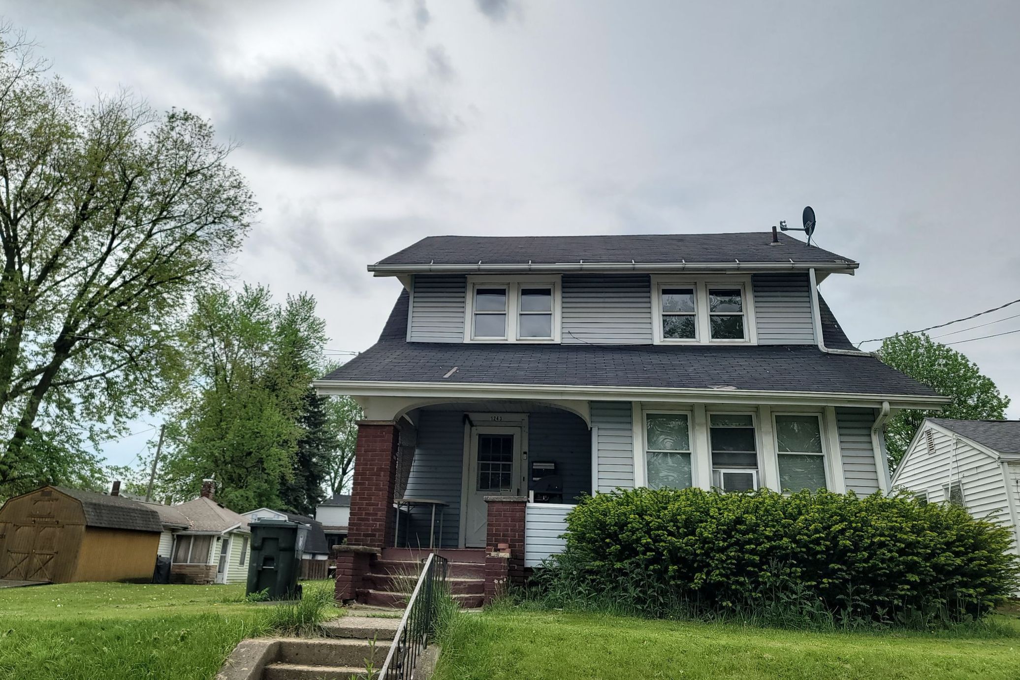 ATLAS PINNACLE COLOR: MORNING HARVEST DRIP EDGE: WHITE by Eagle Eye Roofing