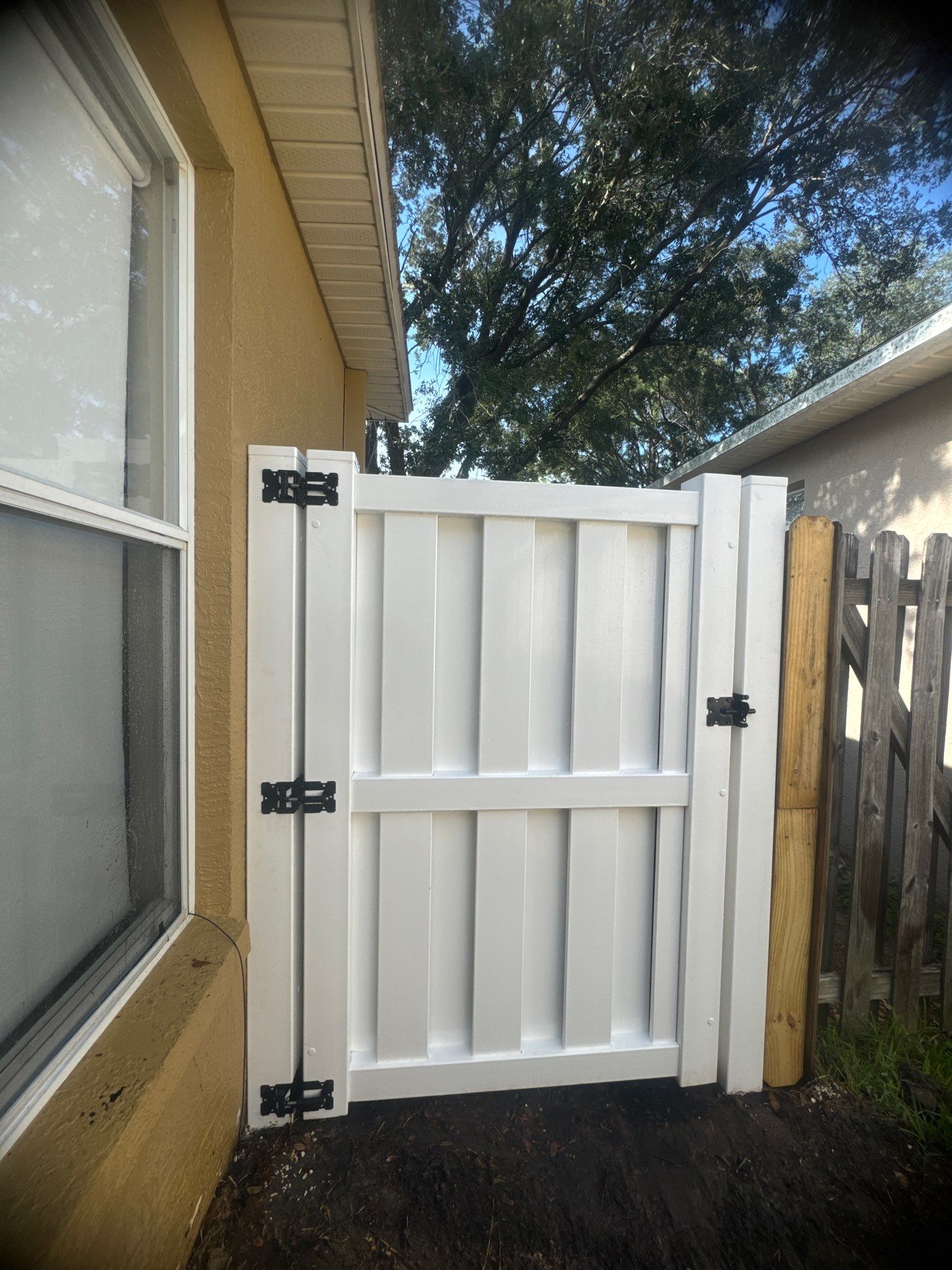 Vinyl Fence Installation using 6Ft Shadowbox White Vinyl Fence by Asap fence and gates, LLC