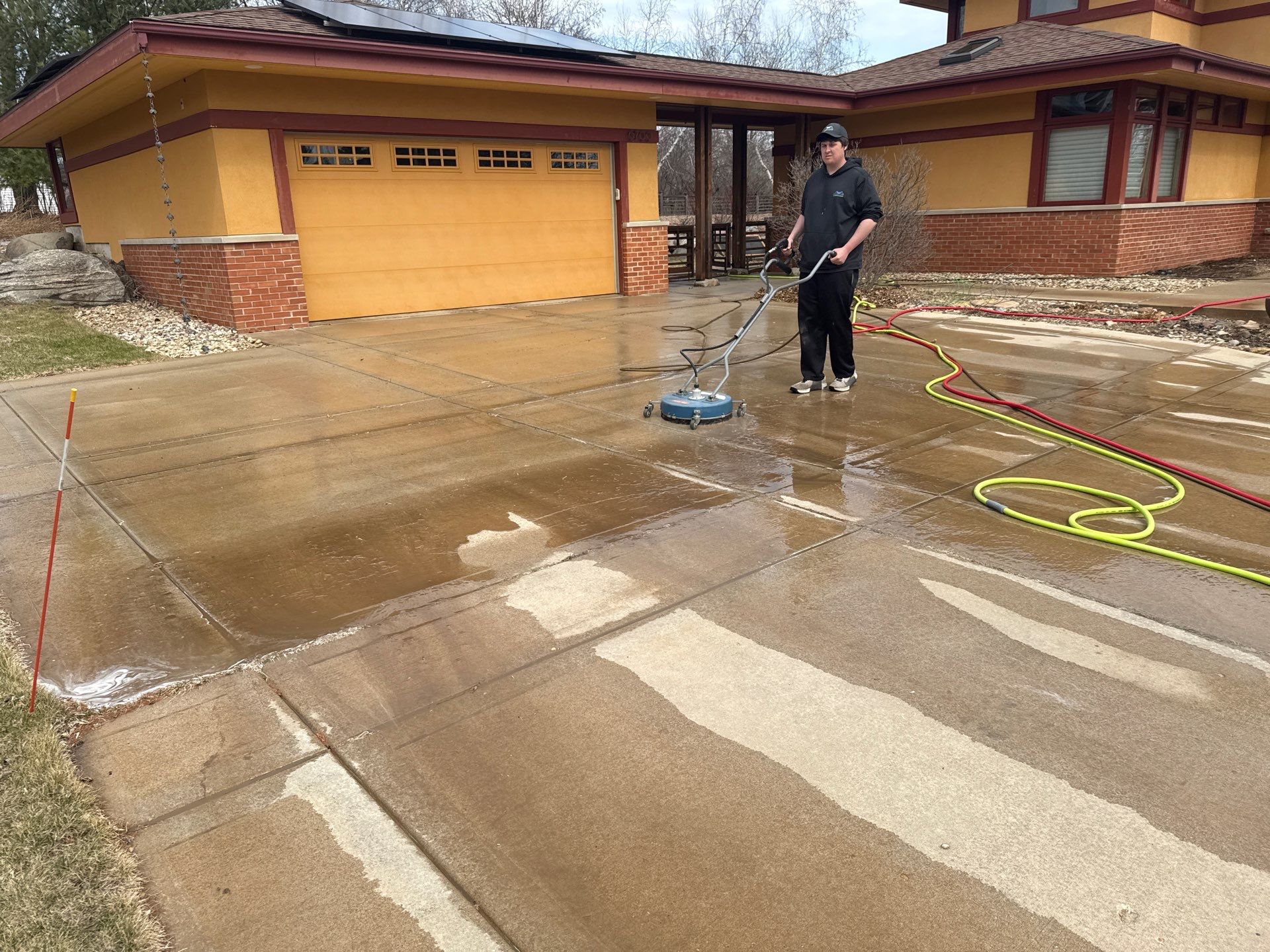 Concrete and Stucco Cleaning by Shulla Exterior Cleaning