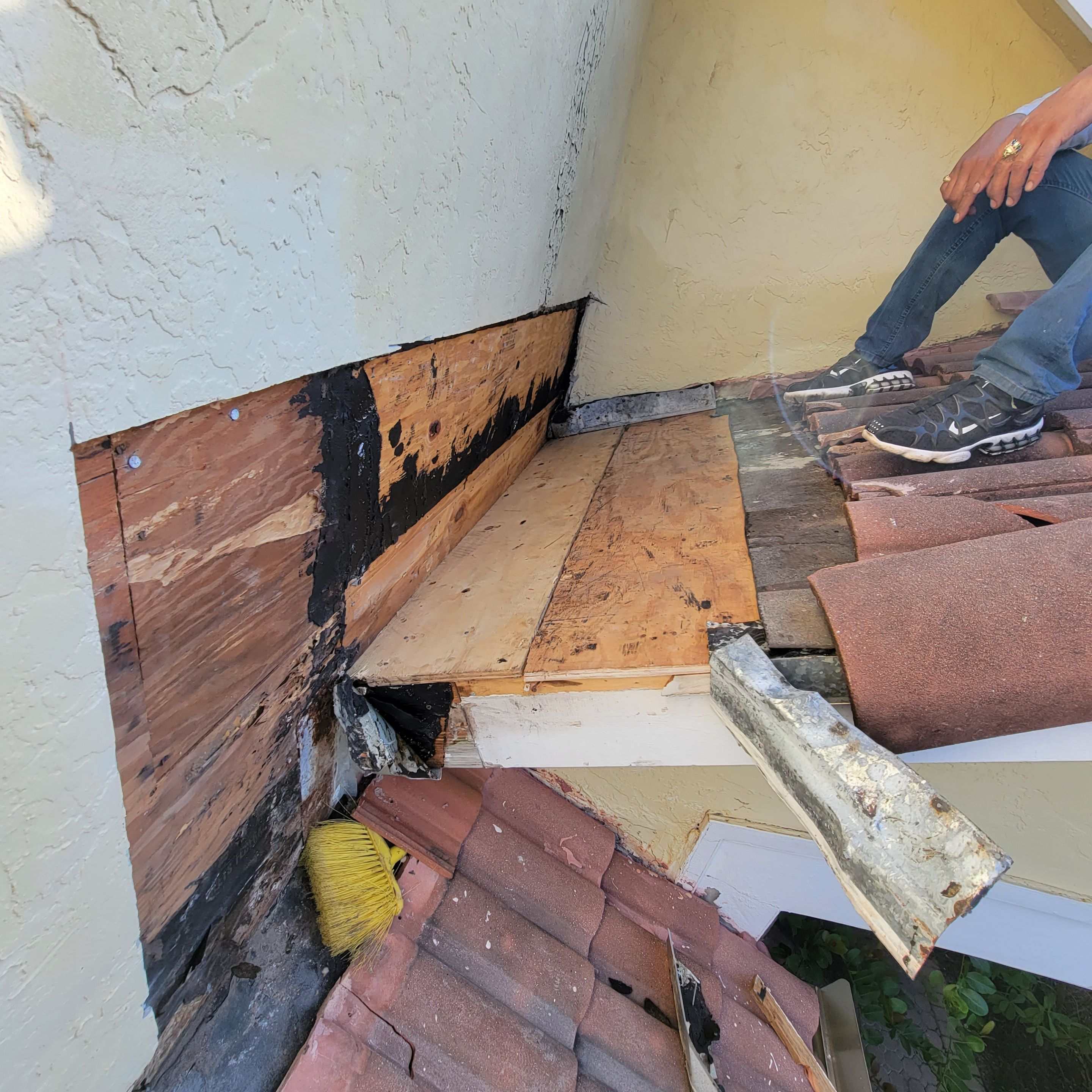 Natures Cove Rd., Dania Beach, FL by G&J Roofing 