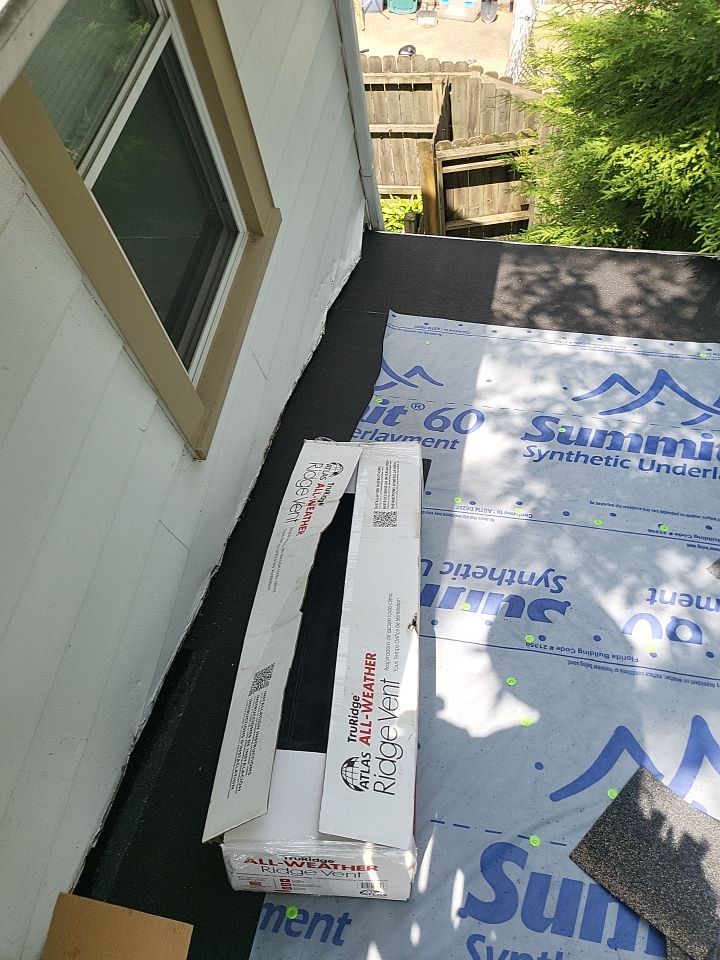 ATLAS PINNACLE COLOR: BLACK SHADOW by Eagle Eye Roofing