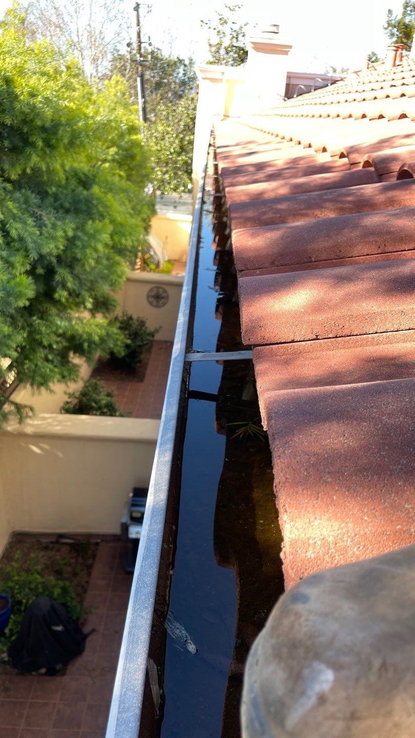 12-Unit HOA Gutter Cleaning in San Jose by All One Solar Shine