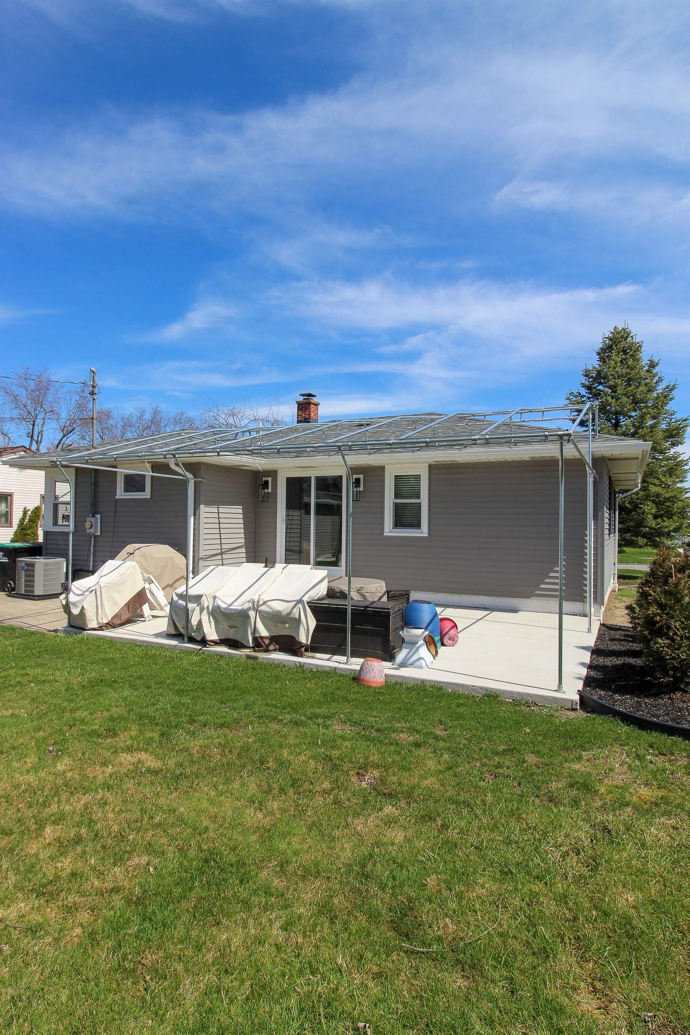 Exterior Siding and Window Replacement by Ivy Lea Construction