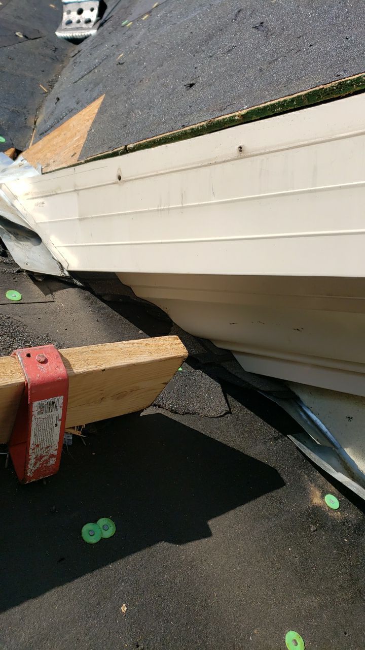 Residential Roofing Installation using GAF Glenwood Premium Shingle by The Roof Doctor