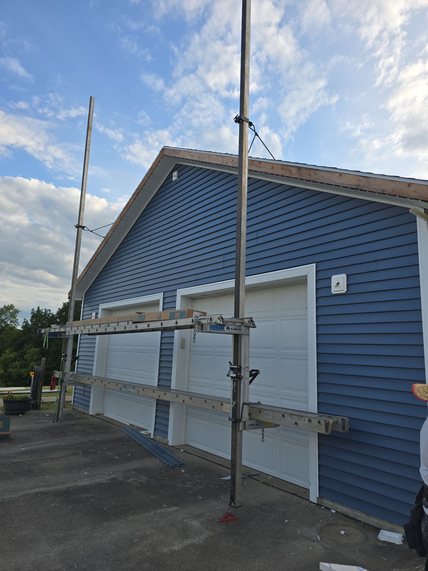 Residential Roofing Installation using GAF Timberline HDZ Charcoal by Rainstoppers Roofing