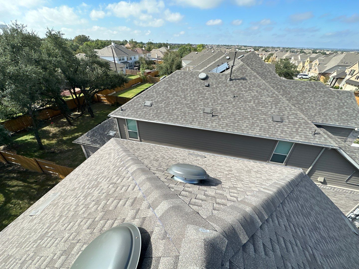 GAF HDZ - Weathered Wood by Elite Roofing LLC