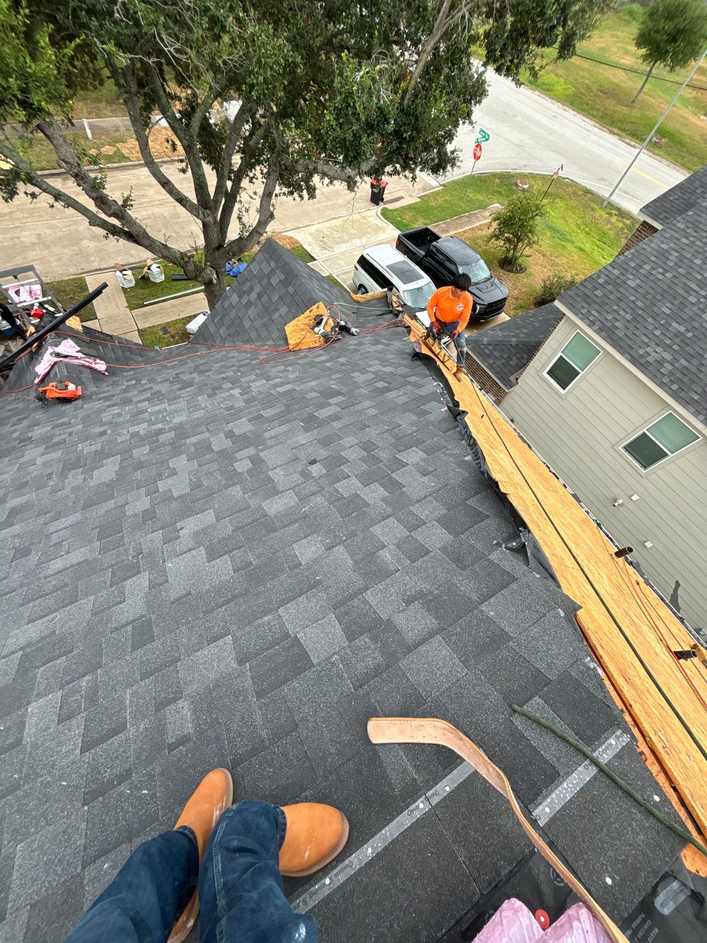 Residential Roofing Installation using Owen's Corning Duration (Lifetime) Shingles by Roof Repair Company
