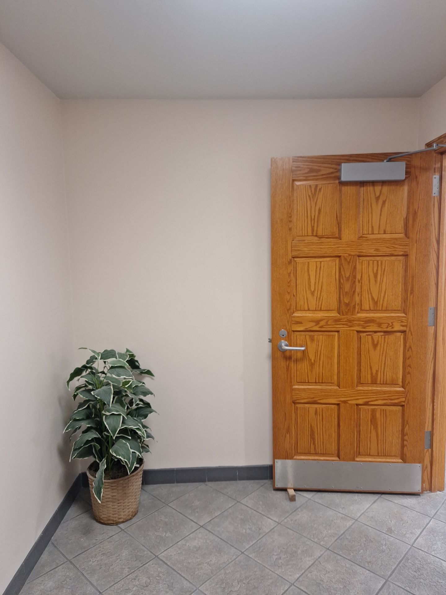 Wallpaper removal and Painting by Gordon Painting