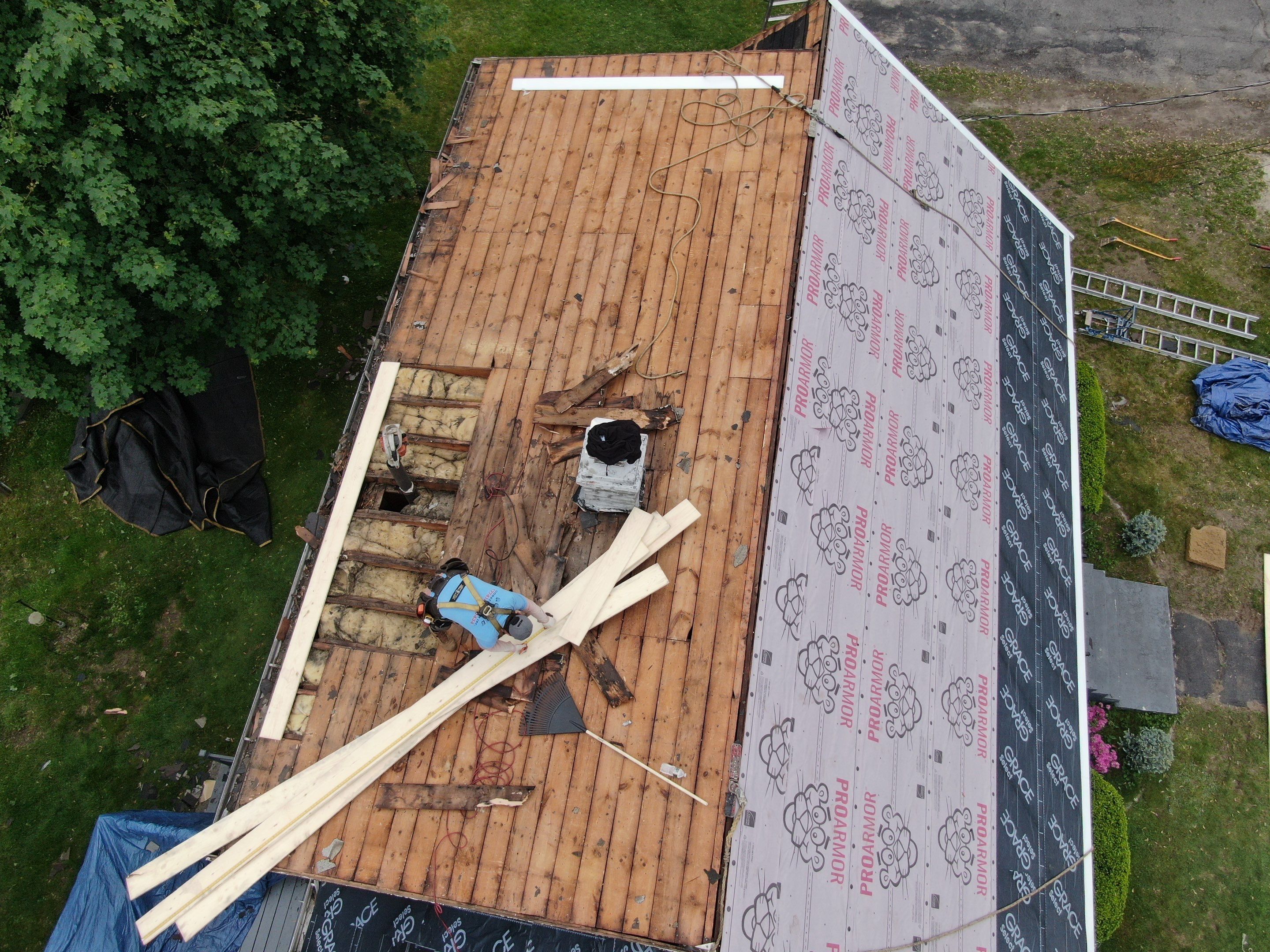 Roof and Flat Roof Membrane Replacement in Lowell, MA by Mighty Dog Roofing of Greater Middlesex County