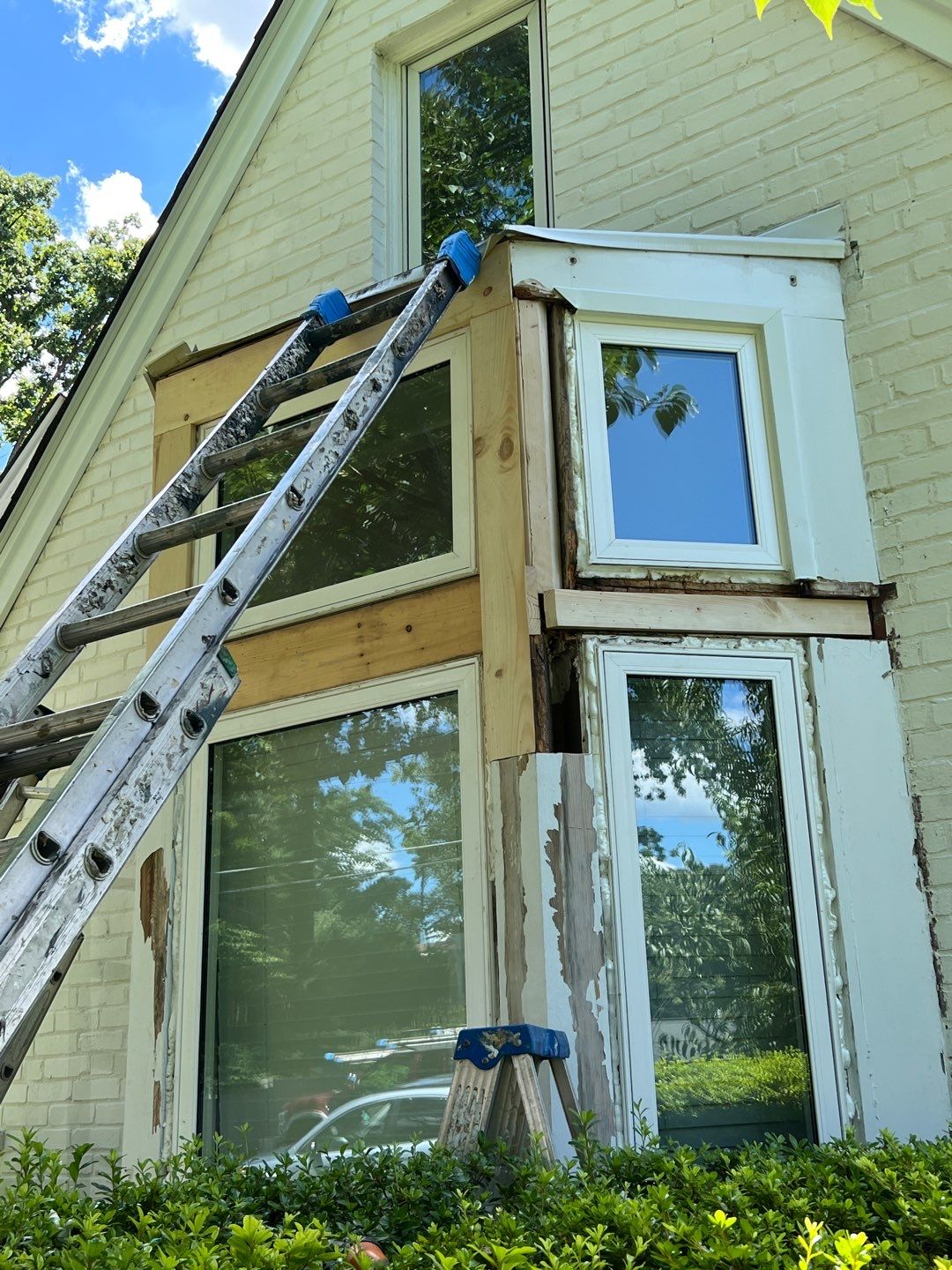 Arlington Hardie Installation - Arctic White by RM Banning, Inc.