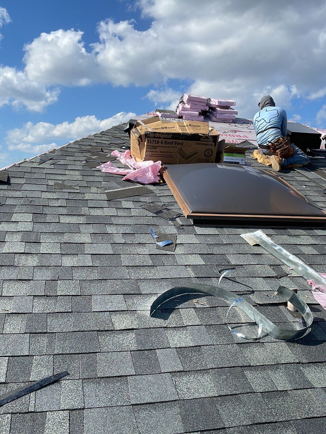 Residential Roofing Installation using Owen's Corning Duration (Lifetime) Shingles by Roof Repair Company