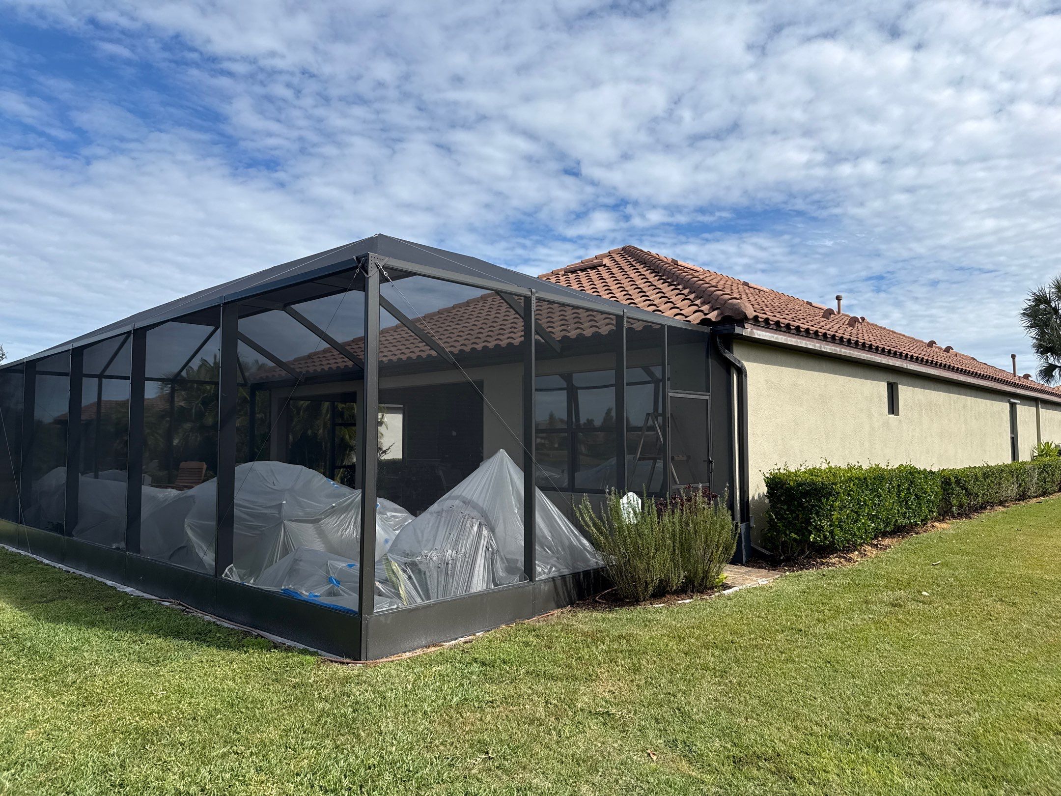 πΏ Tile Roof Cleaning in Lakewood Ranch β Safe for Plants & Tortoise-Friendly! π’β¨ by Sunshine AquaWash