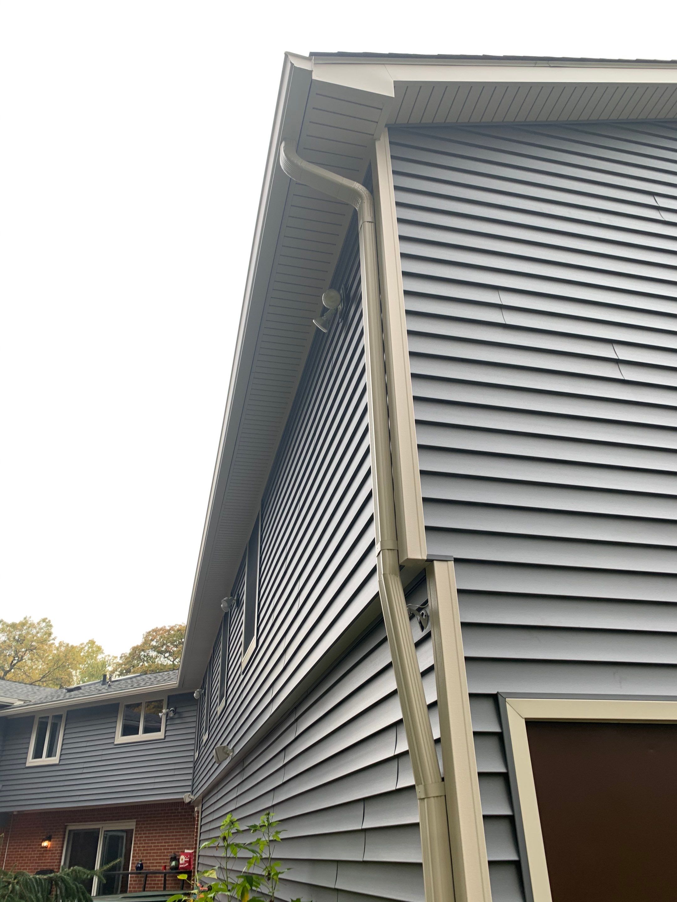 Vinyl Siding Replacement - Private Residence  by Bloomfield Construction & Restoration