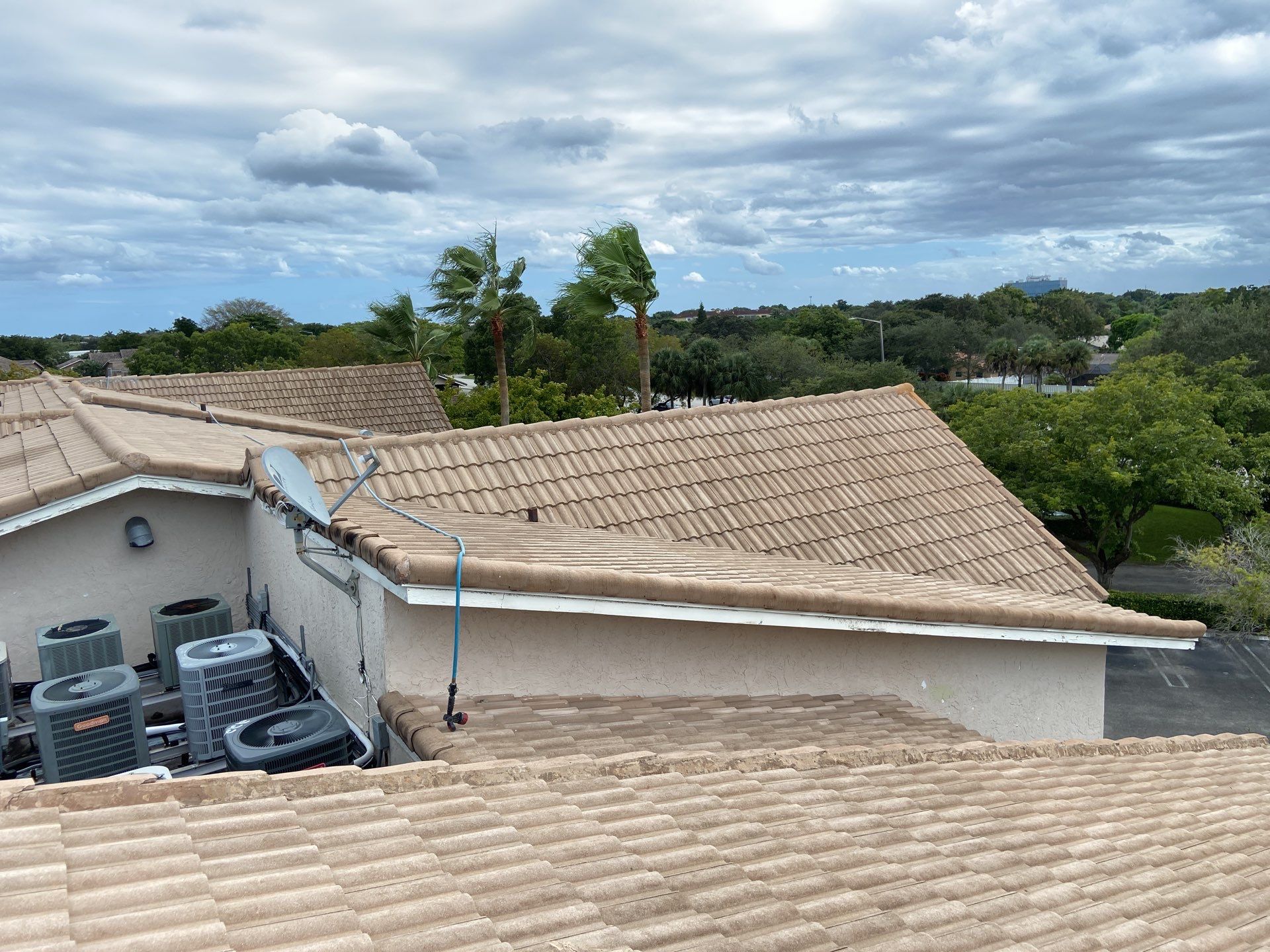 Commercial Roof Cleaning Coral Springs by BKB Pressure Cleaning LLC