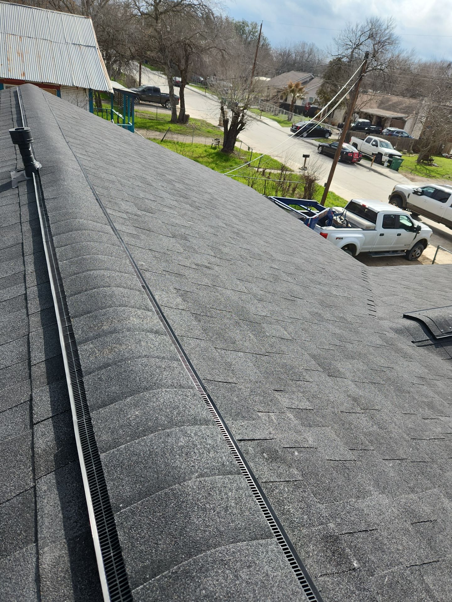 Onyx Black - Owens Corning TruDefinition Duration by RoofsOnly.com