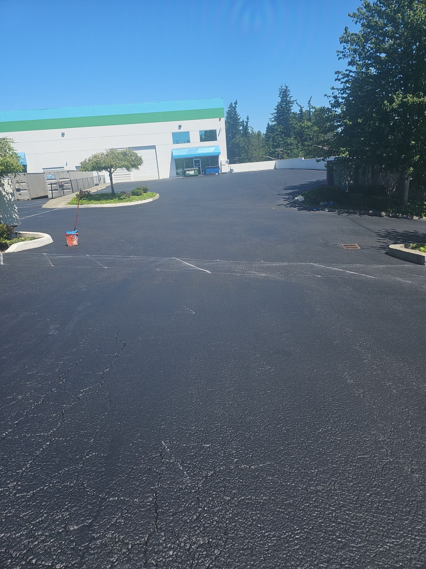 Commercial Sealcoat & Asphalt Patch Repair | Lynnwood  by Jireh Asphalt & Concrete Inc 