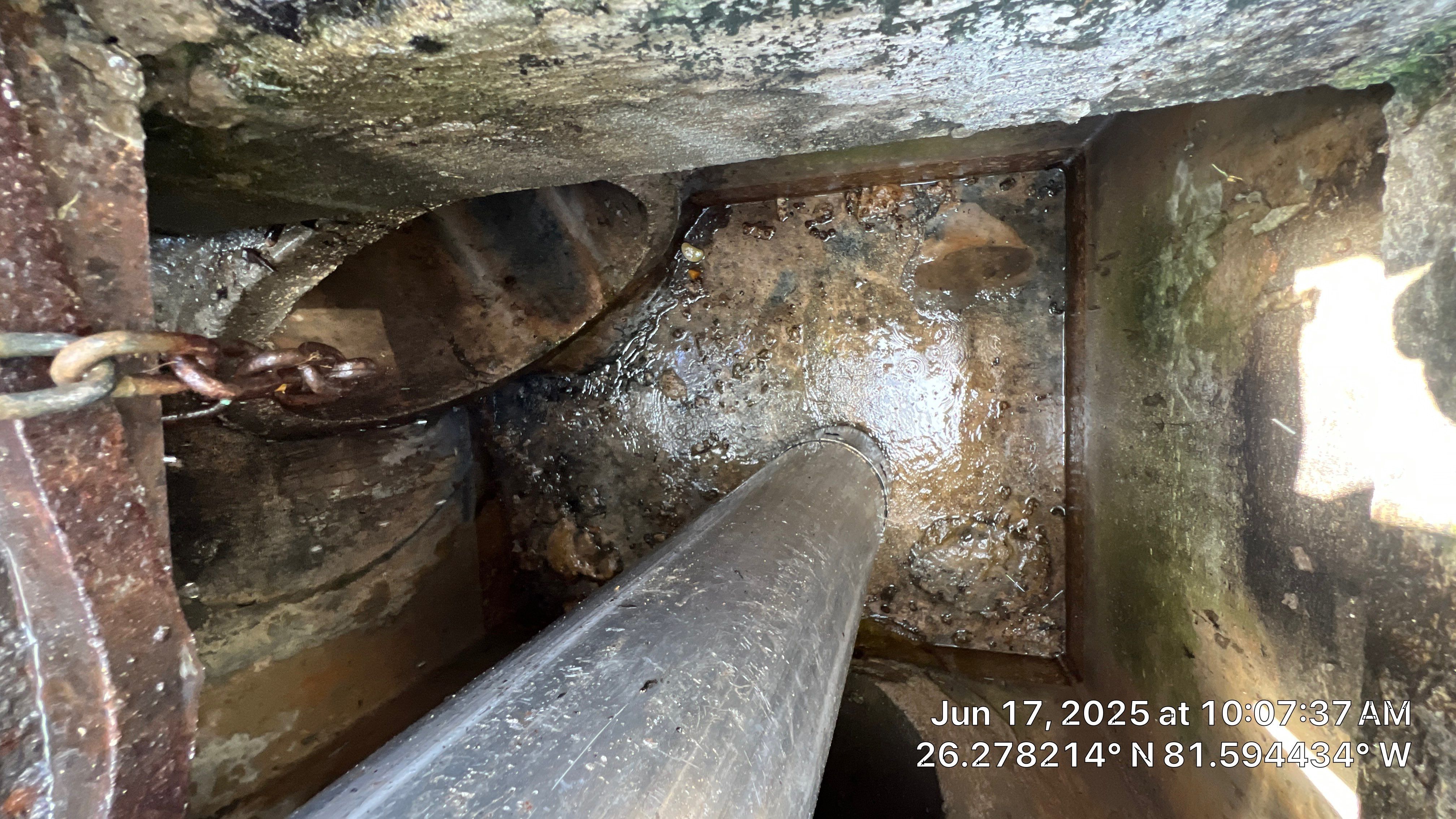 Naples Association Stormwater System Cleaning by APS Power & Water
