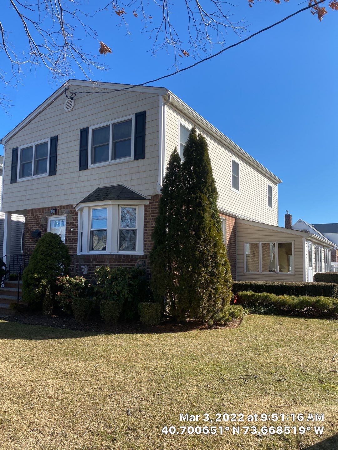 Gutter Cleaning Franklin Square  by Above All Gutters 