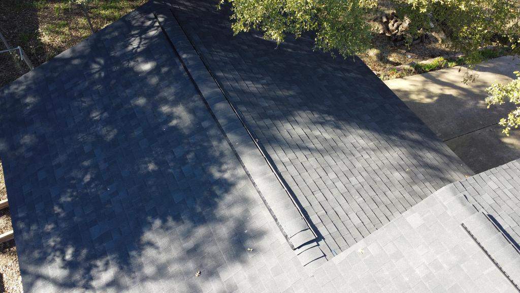 Onyx Black - Owens Corning TruDefinition Oakridge by RoofsOnly.com