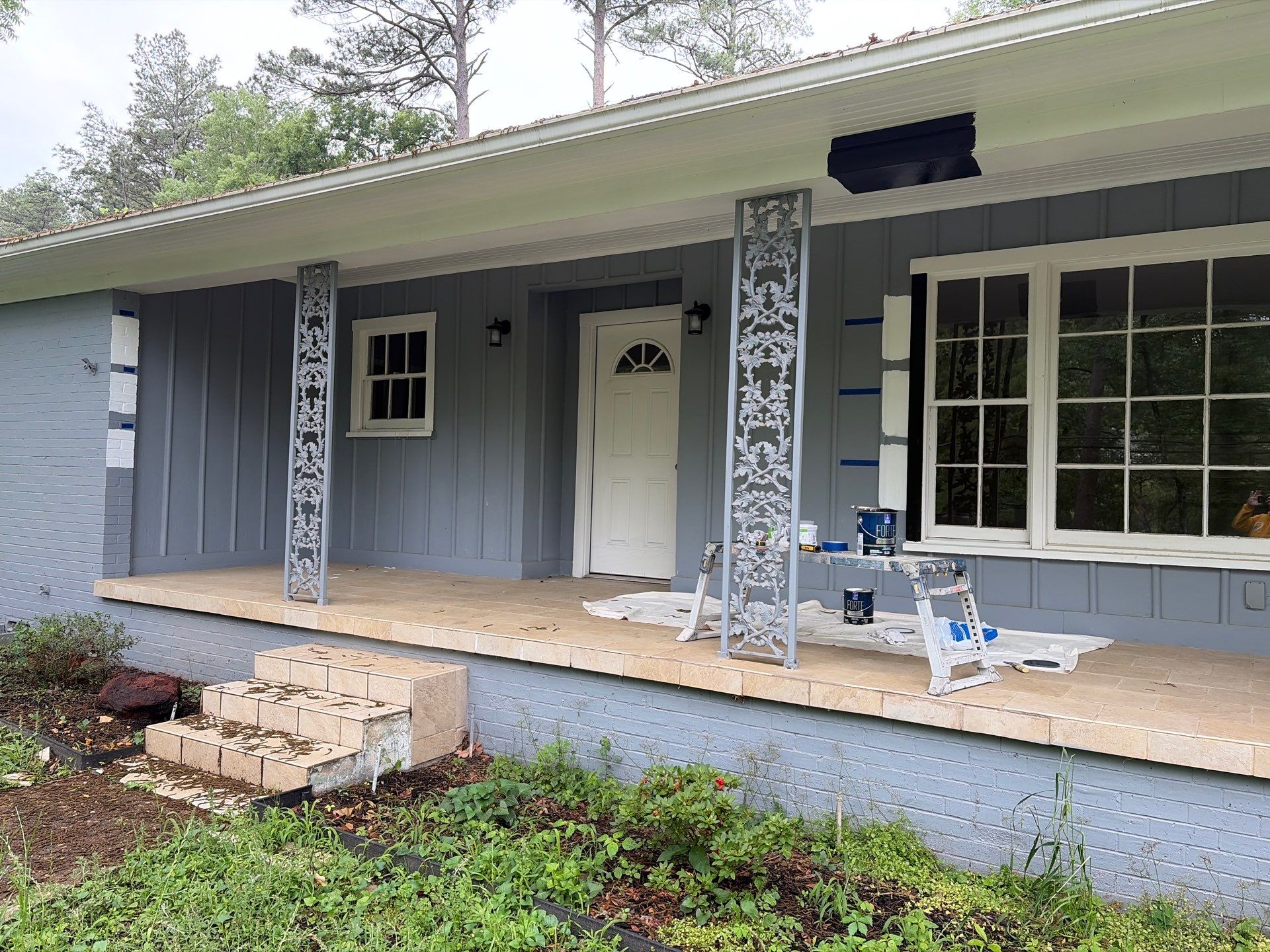 From Gray to Modern White: Exterior Repaint in Tyler, TX by Quality Coats Painting