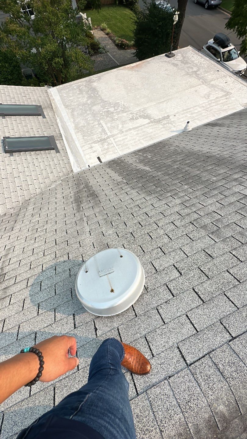 Arlington: CertainTeed Landmark Designer Shingles in Colonial Slate by RM Banning, Inc.