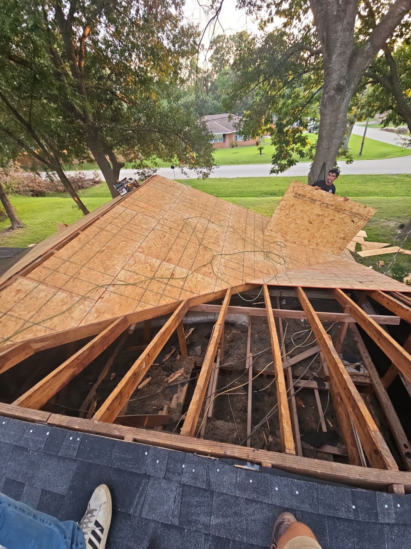 Residential Roofing Installation using Owen's Corning Duration (Lifetime) Shingles by Roof Repair Company