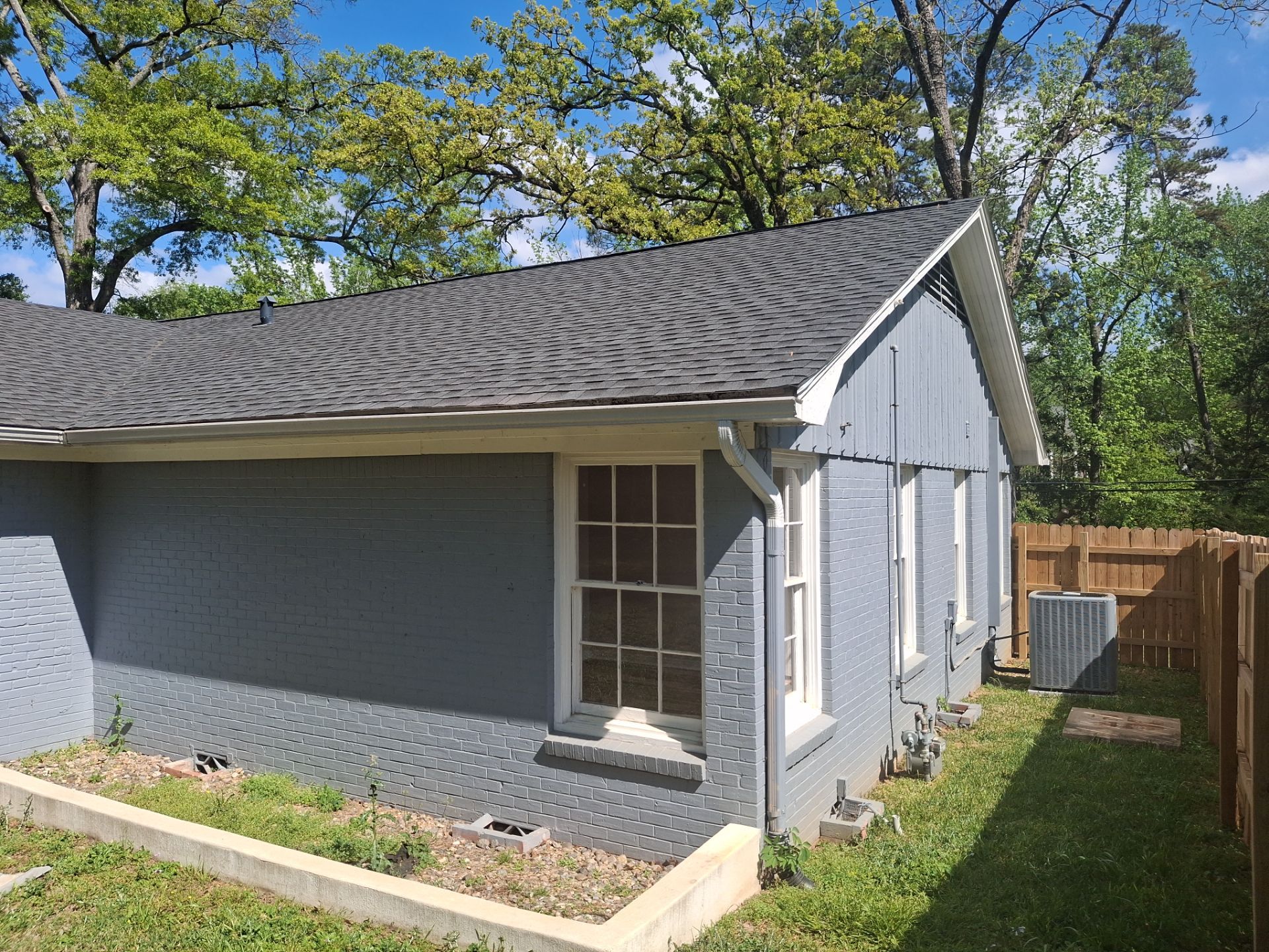 From Gray to Modern White: Exterior Repaint in Tyler, TX by Quality Coats Painting