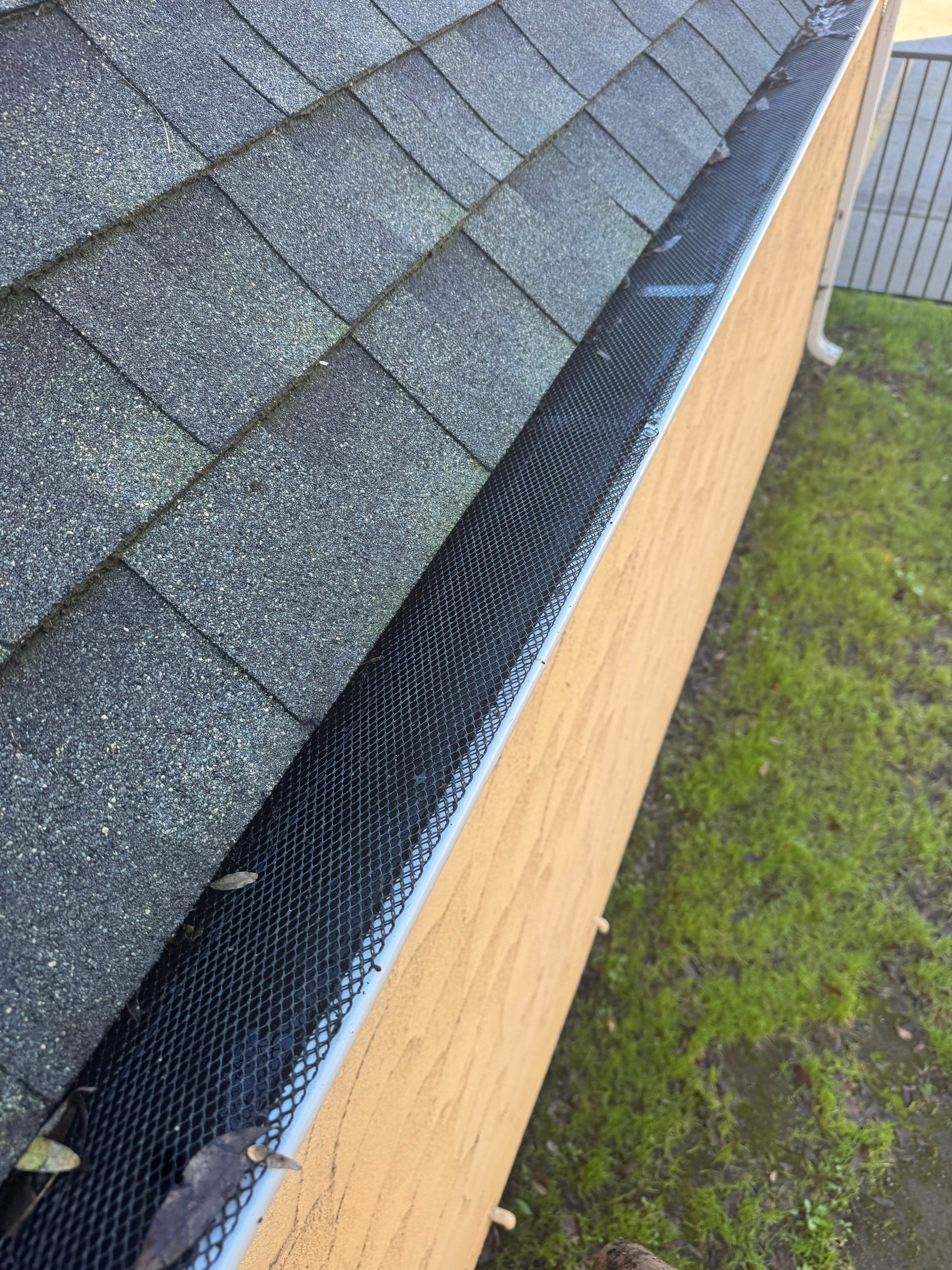 HOA gutter cleaning after photo Chico, CA .